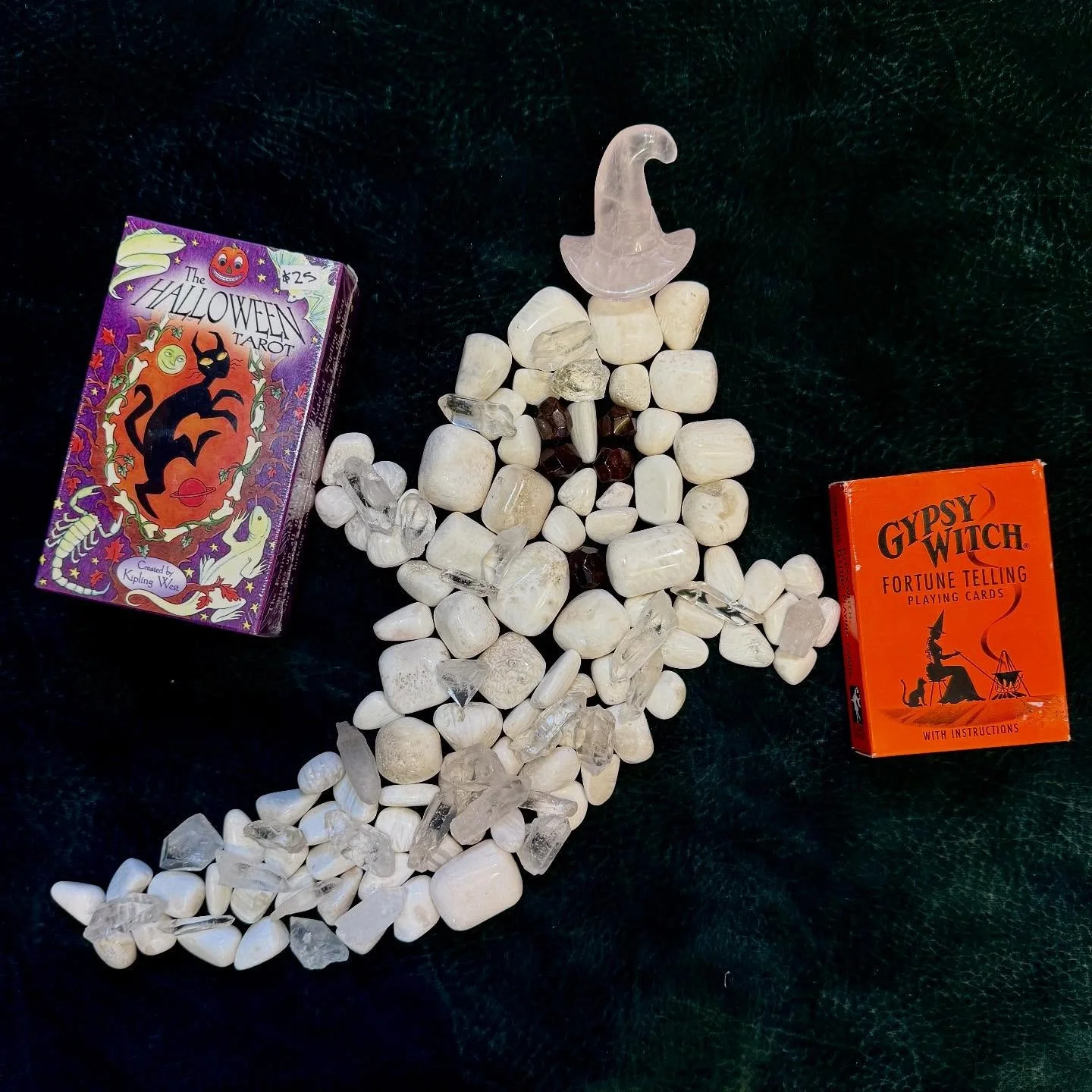 BOO!👻 
We're really getting into the Halloween spirit over here at Margo! 🔮
Stop by and check out all of our spooky season jewelry and items, sign up for our tarot classes this month, and enter our Halloween giveaway!! ✨💜

Thanks Ansley for the cu