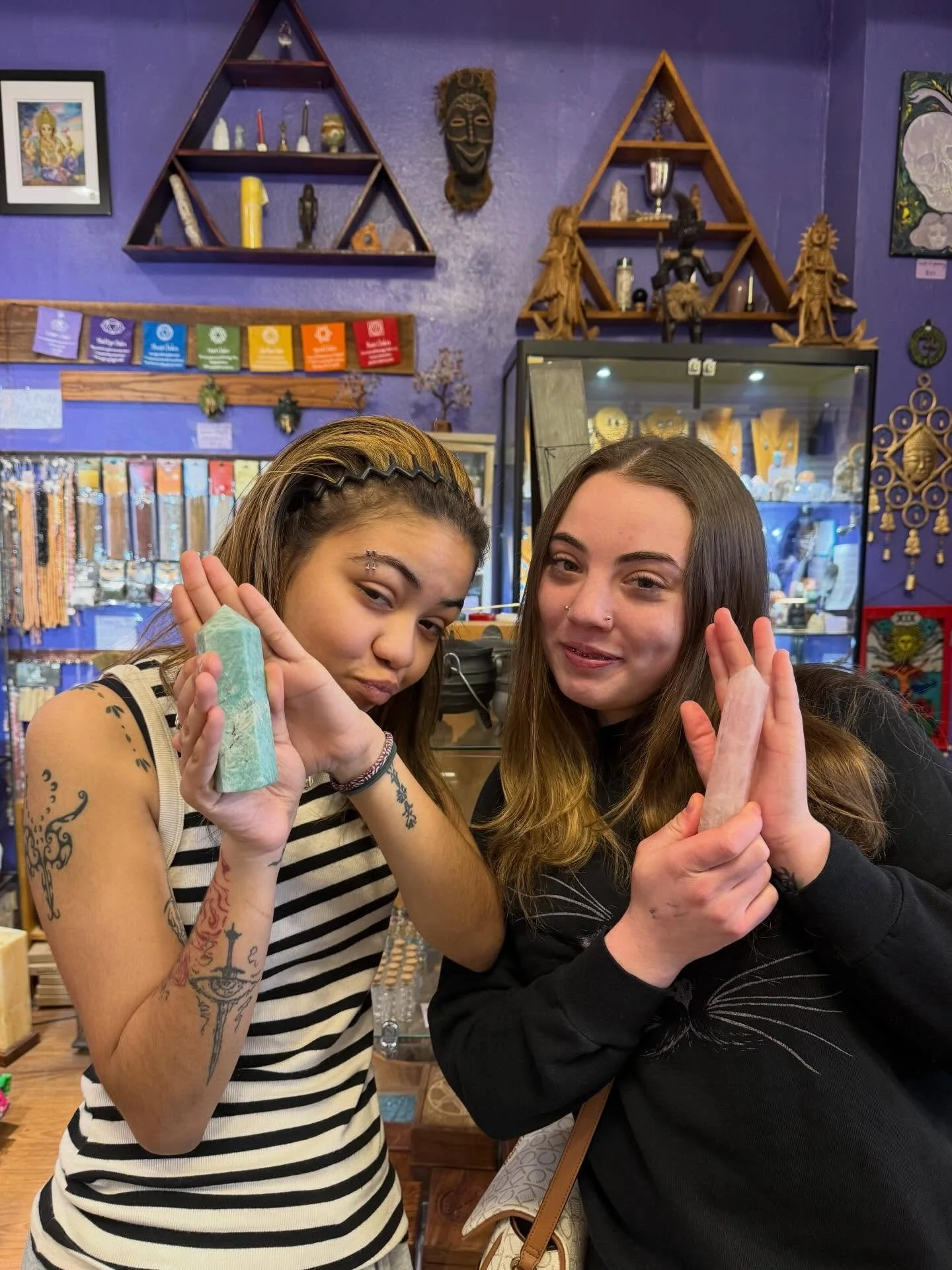 Spring is in the airrrr!!!! 💐🌱✨ It's been a beautiful day so far and even more beautiful faces coming in to say hi today! ☺️
If you want some stones to fit the vibes of a spring reset, we've got you covered. We suggest some crystals like rose quart