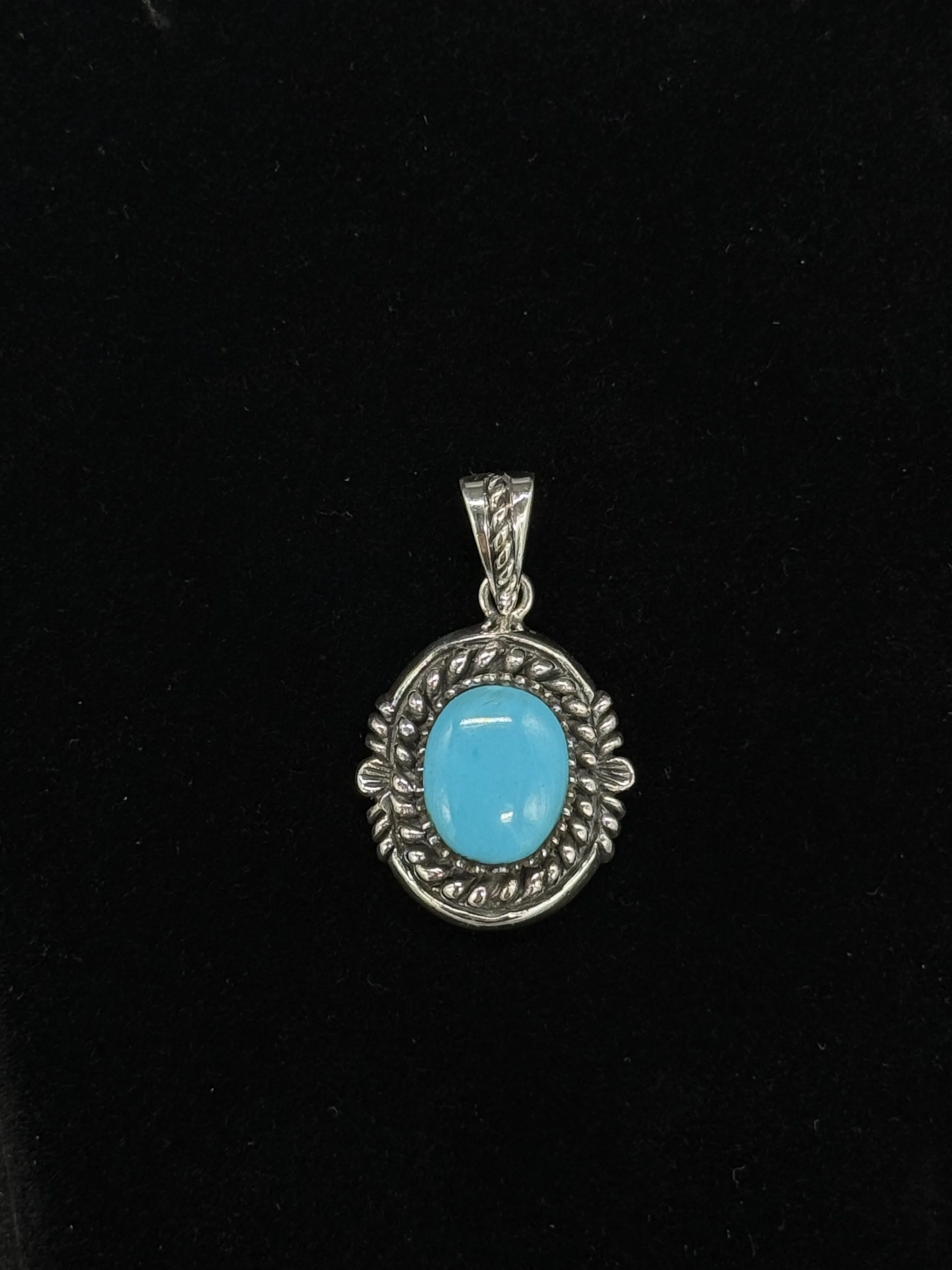 turquoise pendant 1.JPG