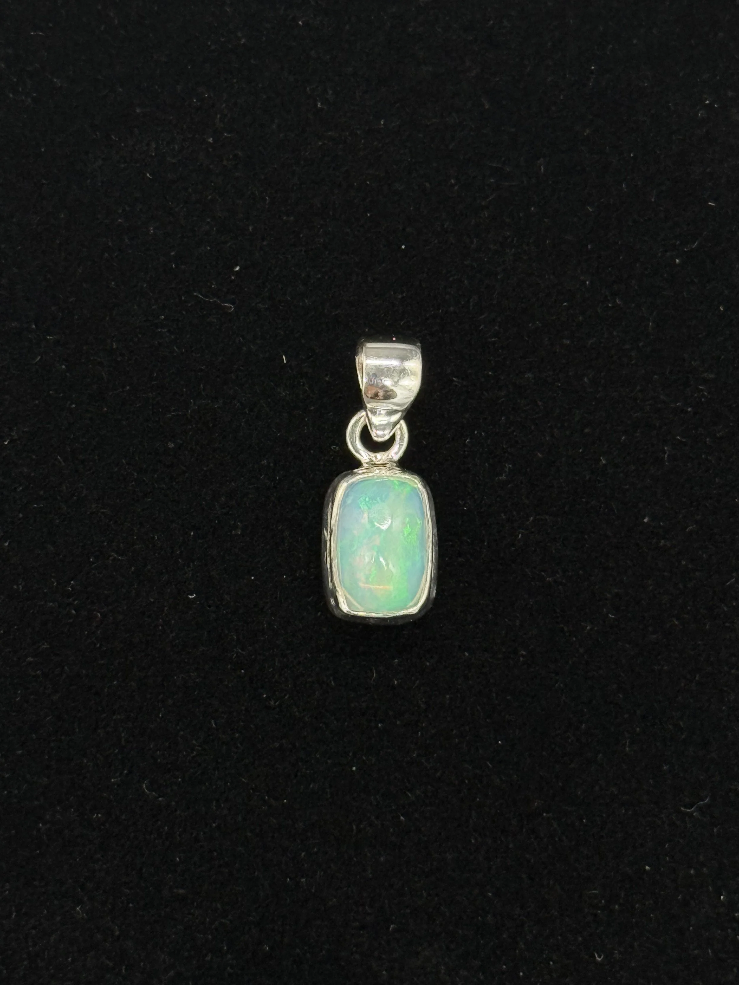 small opal pendant 49 3.JPG