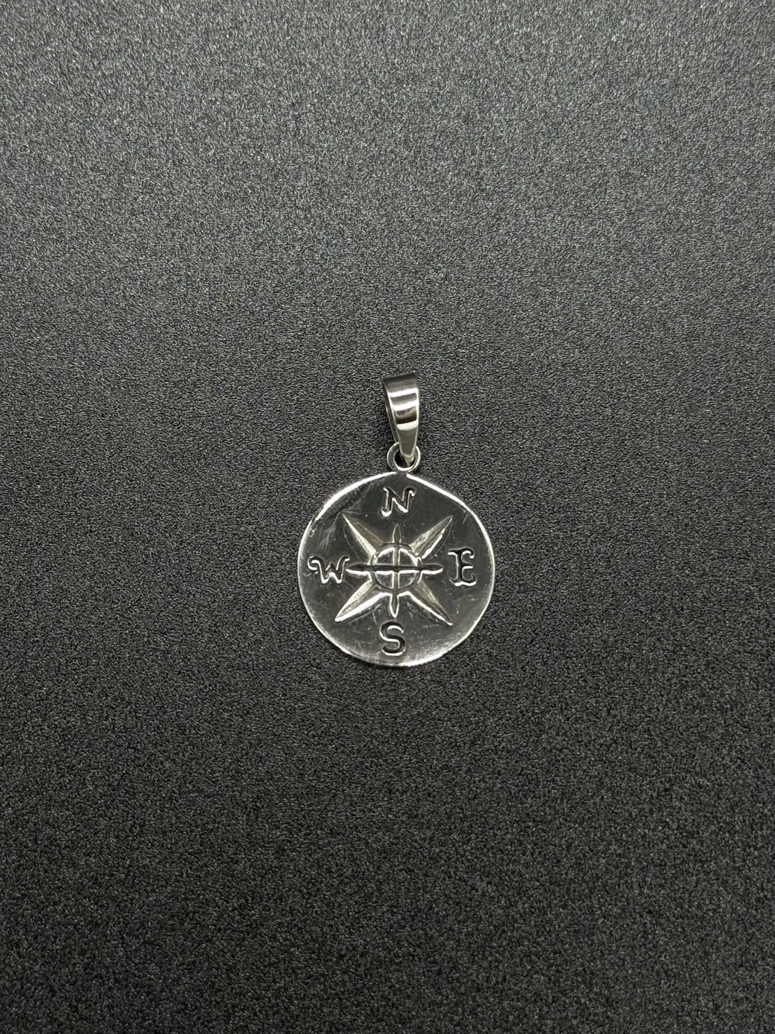 compass pendant 1.jpg