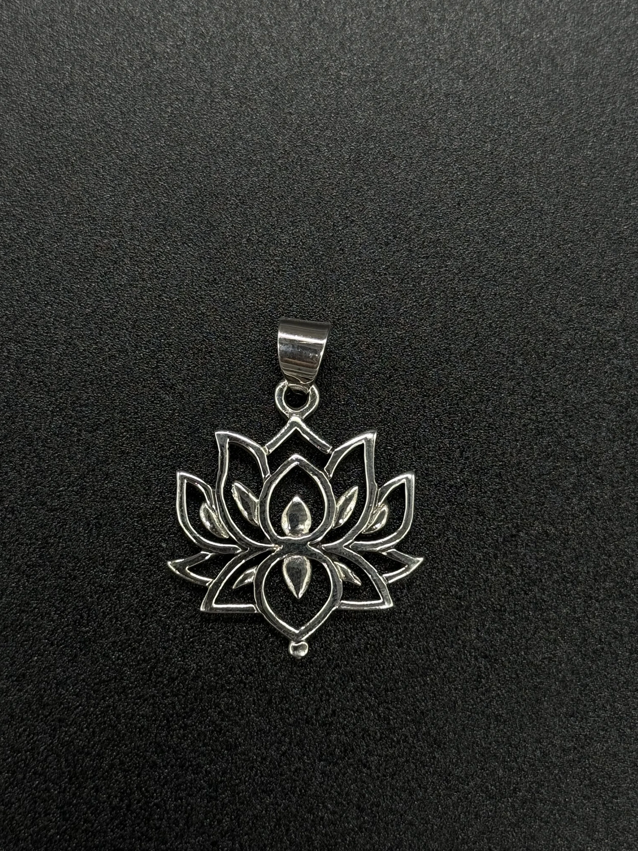 lotus pendant 1.jpg