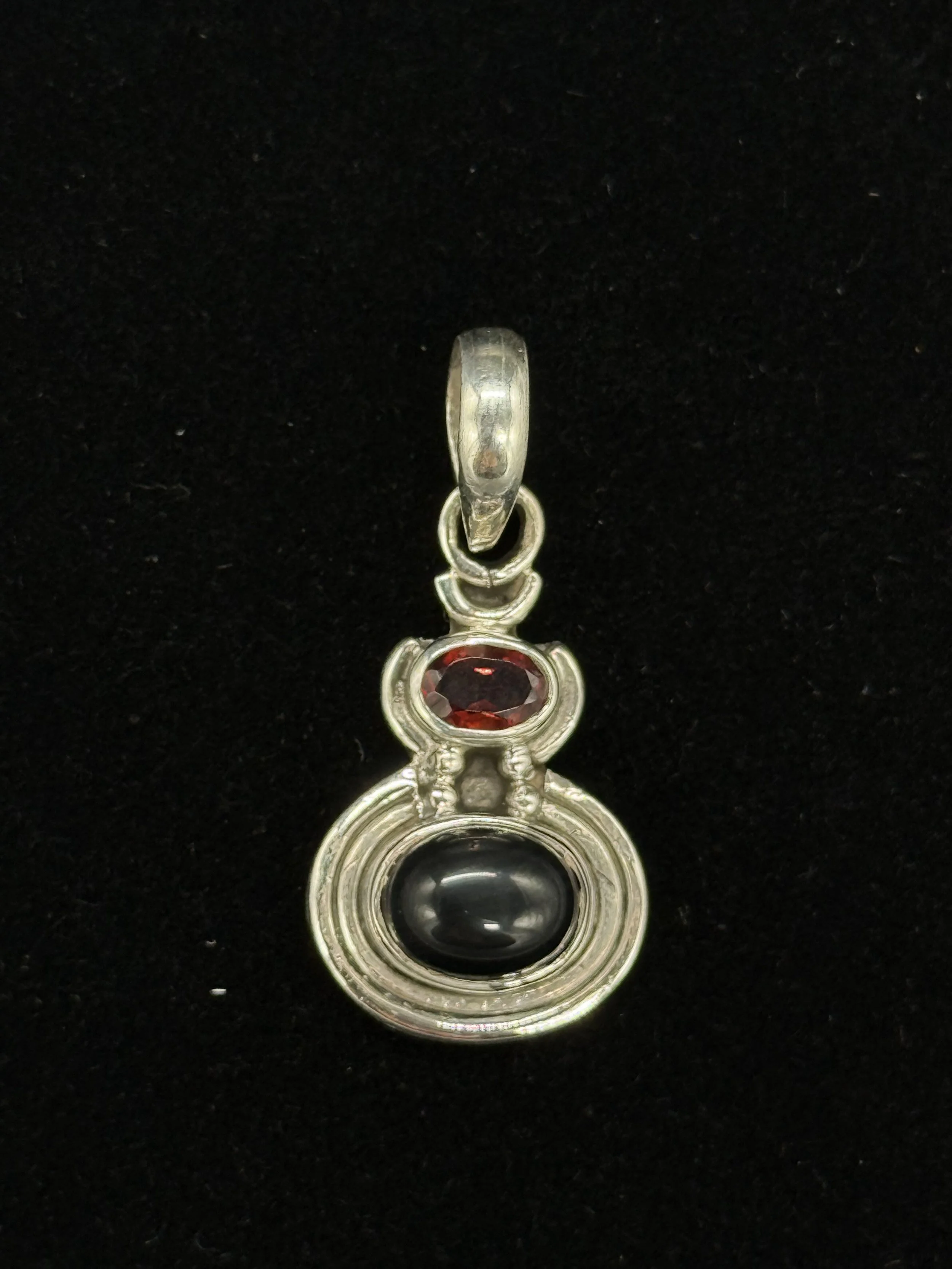 onyx and garnet pendant 1.JPG