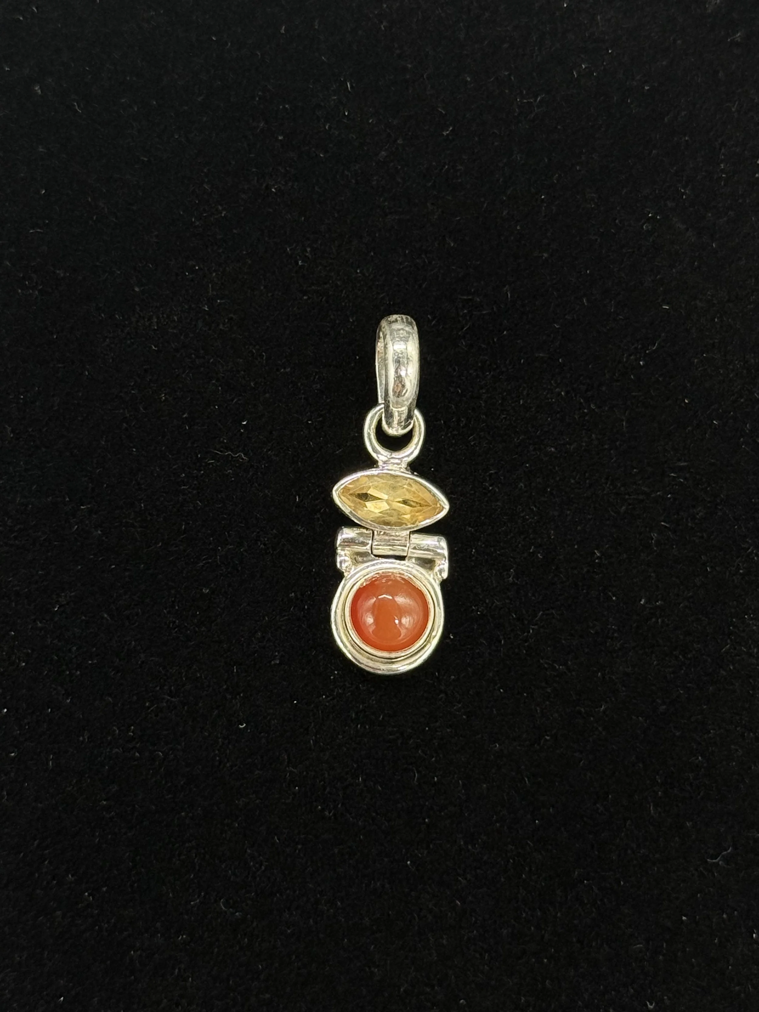 carnelian and citrine pendant 1.JPG