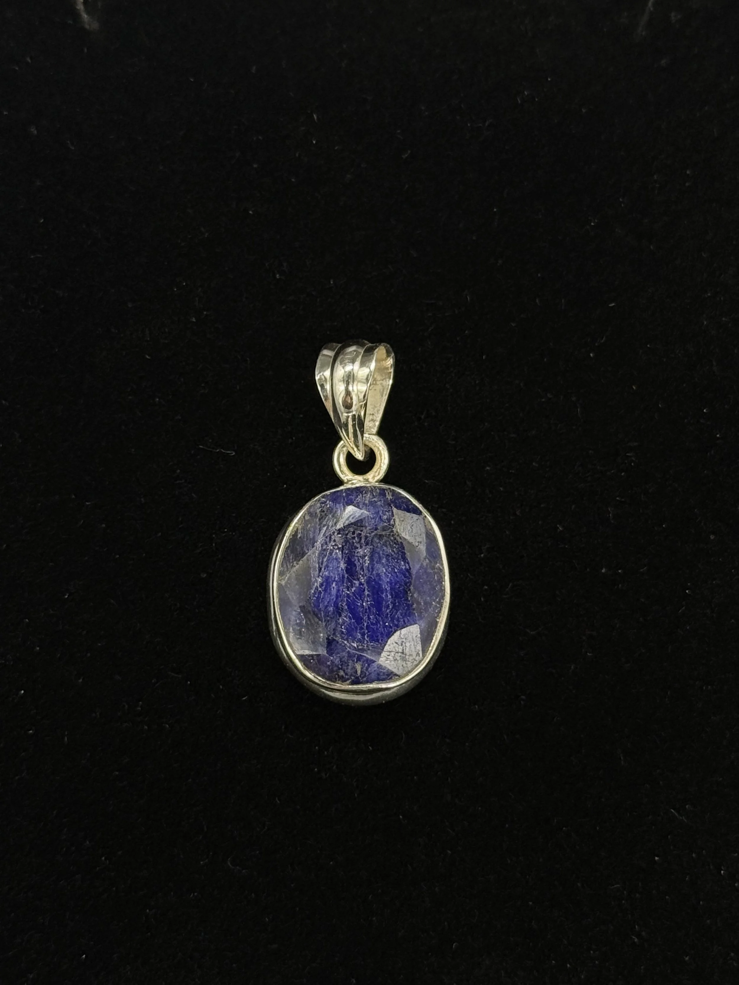 blue saqpphire pendant 111 2.JPG