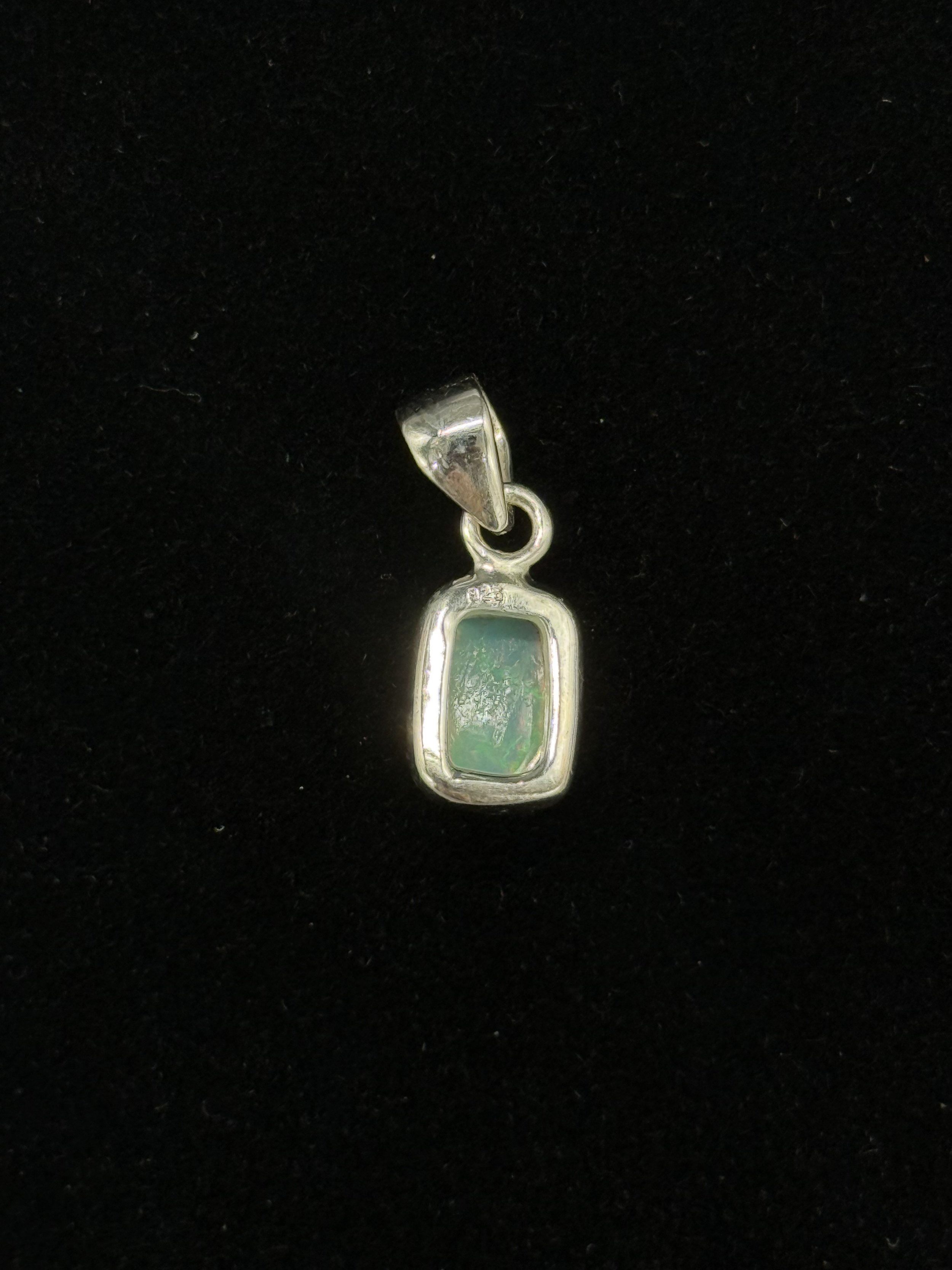 small opal pendant 49 2.JPG