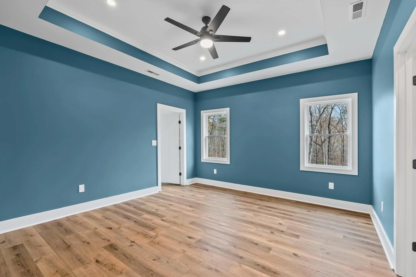 Parents, rejoice! This primary suite is designed for relaxation. With trey ceilings, custom closets, and a spa-like bathroom 🛁 featuring dual vanities, rainfall shower, and laundry access from the closet, you&rsquo;ll feel like royalty 😍
(paint:ref