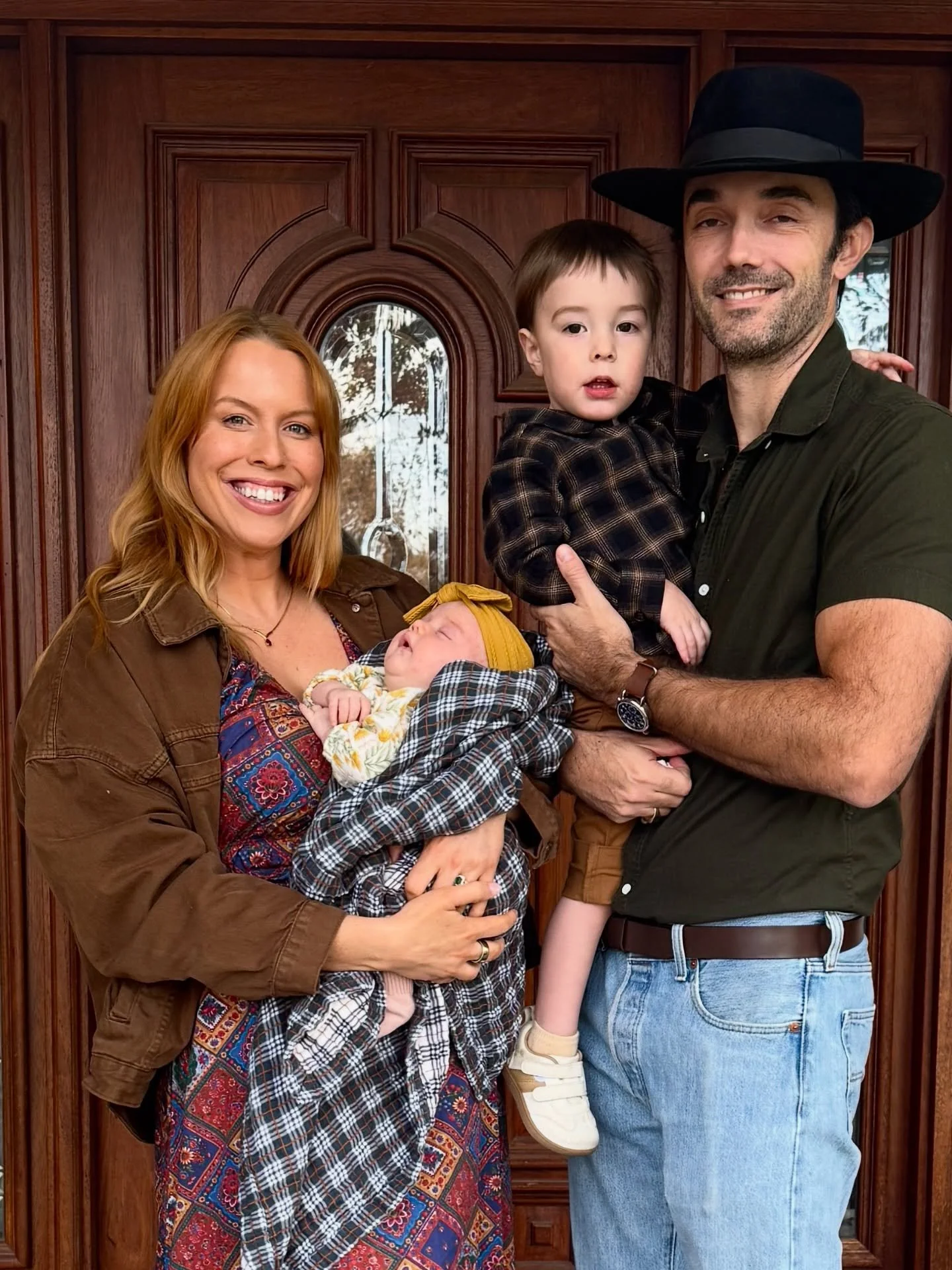 Giving it the best we got. Thankful for the Live Photo mode on the iPhone. 🤘 🦃