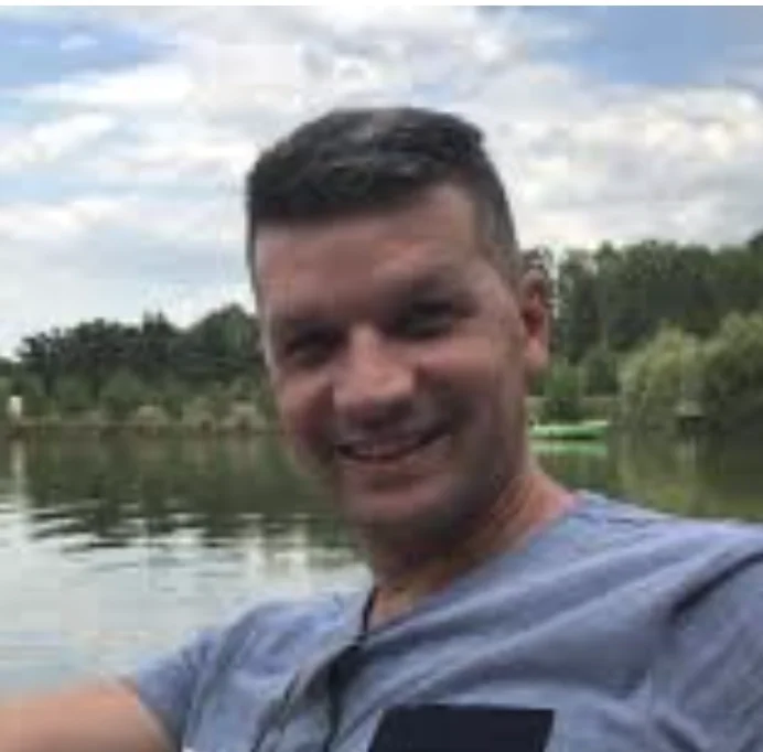 Mărturia unui client după ședințe online de constelații familiale cu Cristina Betterelli. Fondator Reviva Clinic recomandă procesul de dezvoltare personală și vindecare emoțională.