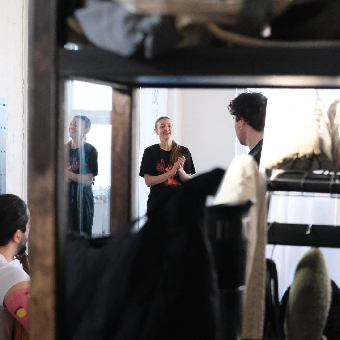 Last weeks flamenco class with Magdalena💃☀️
.
.
.
.
.
.
@magdalenamannion
#flamencolondon #flamenco #dancelondon #studiolondon