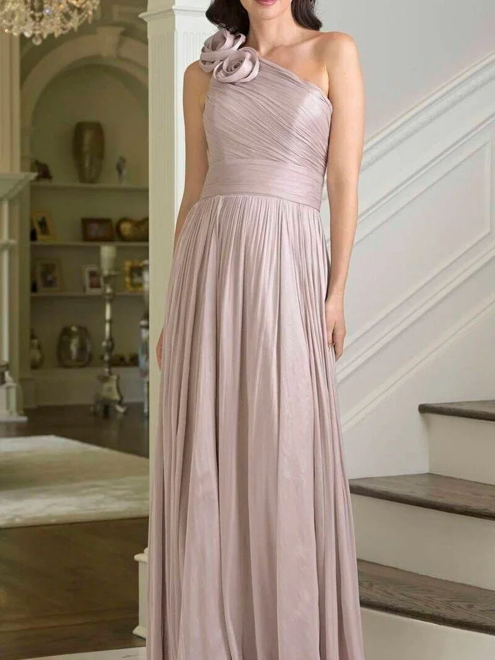 Hey moms! You don&rsquo;t wanna miss this! We have Mother of the Bride dresses in every color for your special day! Come see us and find the perfect dress for you. ✨

#MOTB #MOTG #WeddingPerfection #ChooseYourLook #ShopLocal