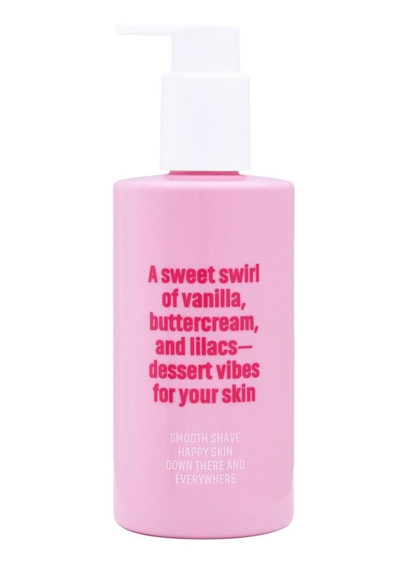 Coochy Shave Cream Frosted Cake 8oz 2.png