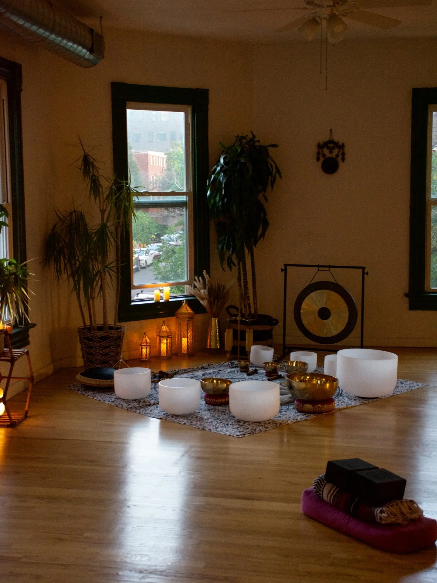 Join us April 10th for Sauna and Sound! 🕯️✨

There truly something powerful about slowing down, intentionally and in community. 

Our Sauna and Sound experiences with @rootedheartyogawellness are invitations to step out of the noise and find your ce
