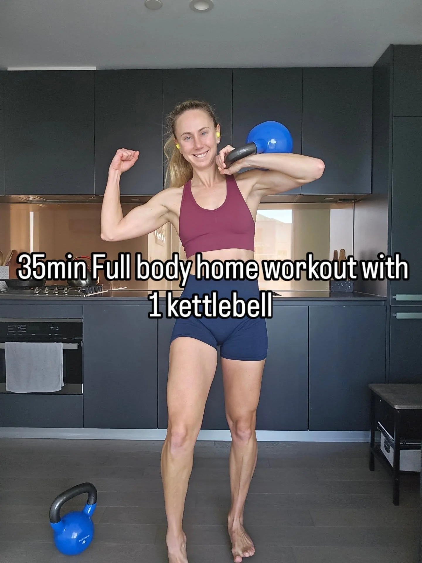 Get a solid workout at home using a kettlebell or a dumbbell in 35min. When I'm short on time. I love home workouts. I build home workouts for my clients to help then fit in exercise and build consistency. Especially my new moms. 

I'm using 45lbs ke