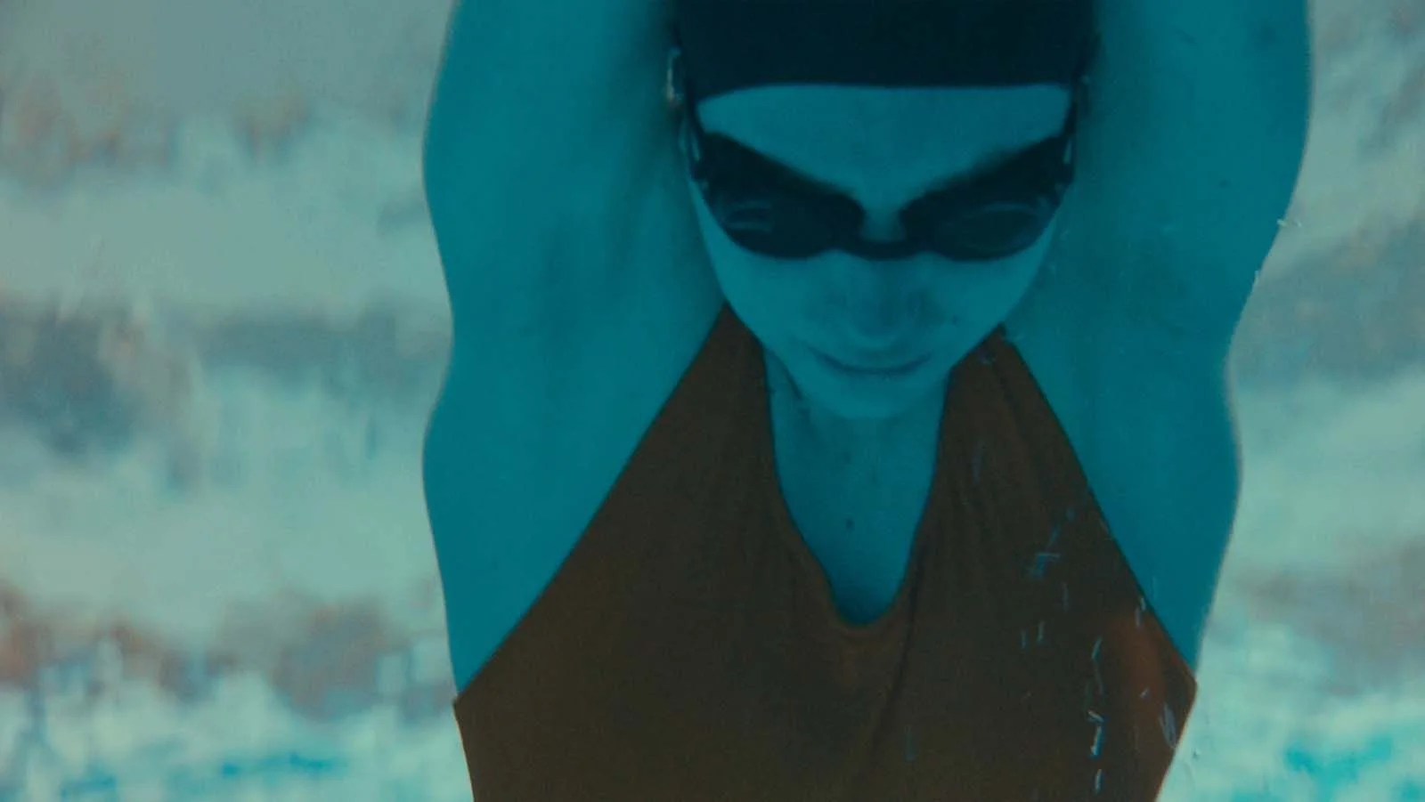 Imogen Poots als Lidia Yuknavitch in "The Chronology of Water" von Kristen Stewart