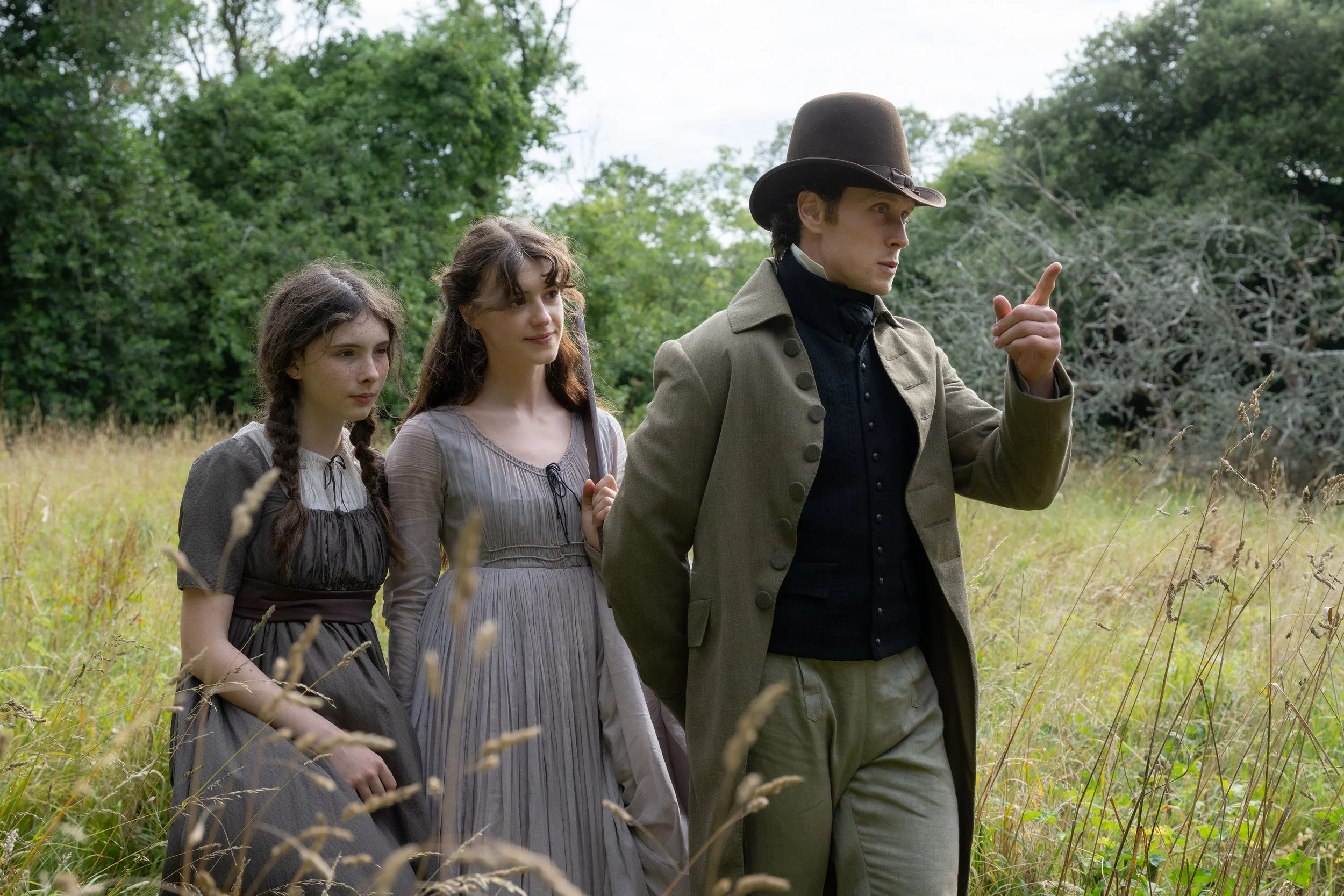 4258_D002_00611_R..Bodhi Rae Breathnach stars as Margaret Dashwood, Daisy Edgar-Jones as Elinor Dashwood and George MacKay as Edward Ferrars in SENSE and SENSIBILITY, a Focus Features release...Credit: Alex Bailey / © 2026 FOCUS FEATURES LLC..