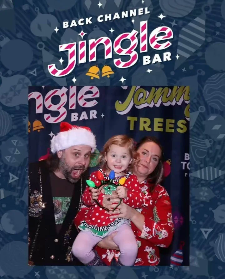 Final days of Tommy&rsquo;s Trees at @backchannelbrewing 🎄
 Good vibes, festive photos, and one last chance to spread joy this season! 

Catch us at Jingle Bar: Dec 20 | 11 am - 3 pm Dec 22 | 4 - 7 pm Dec 27 - 28 | 11 am - 3 pm

Come for the photobo