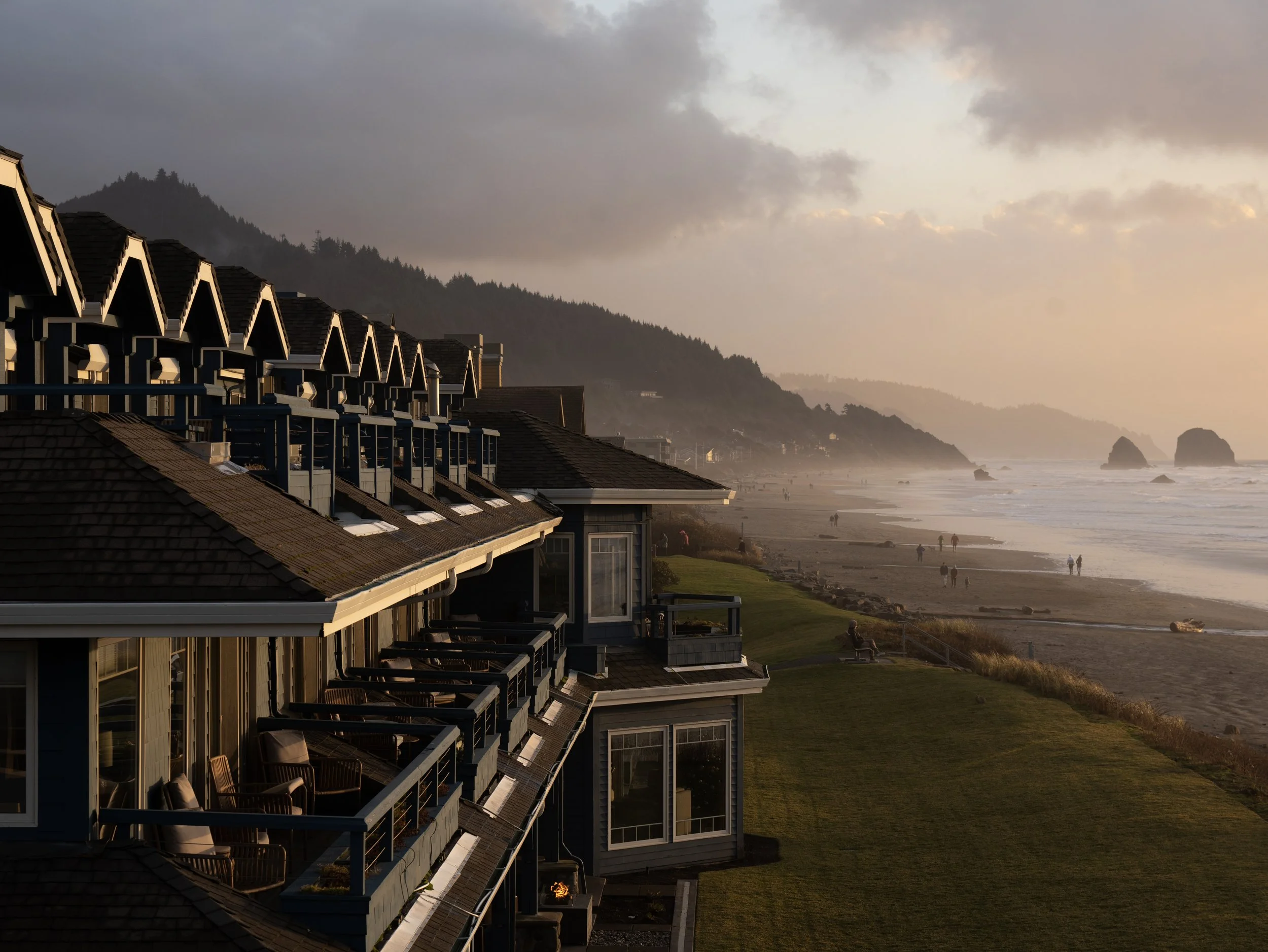 Stephanie Inn oceanfront exterior