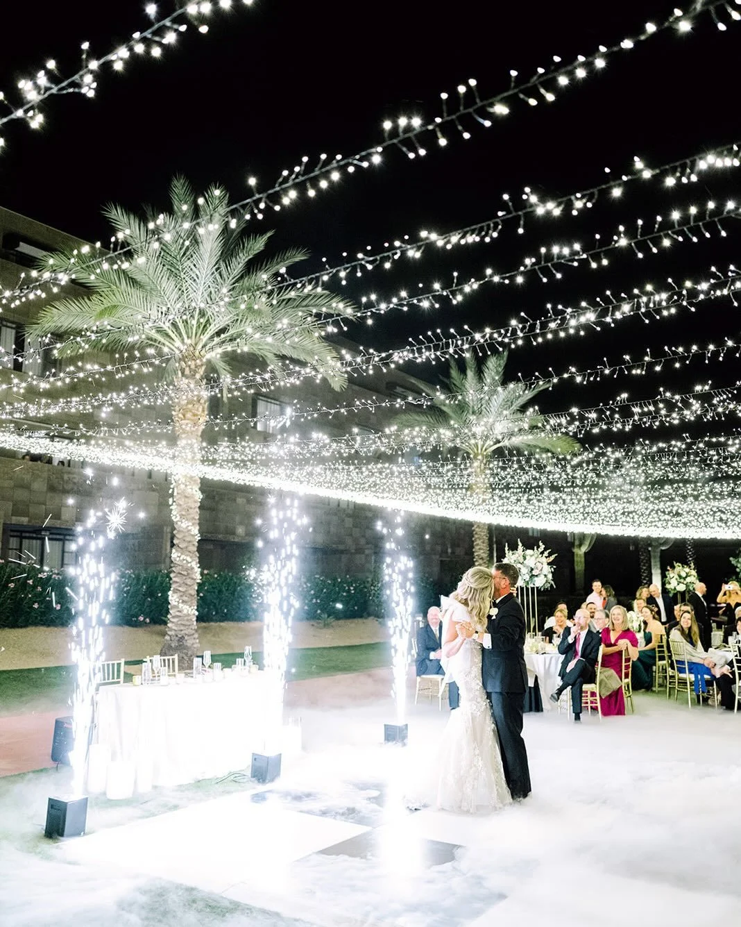 Green with envy. . . but in the best way. ✨

Venue: @arizonabiltmoreweddings 
Photography: @rachaelkoscicaphoto 
Floral: @luxflorist 
Lighting: @centricevents 
Cake: @abakeshop
Rentals: @brighteventrentals 
Makeup: @chanel.beautyco 
DJ: @groovemobile