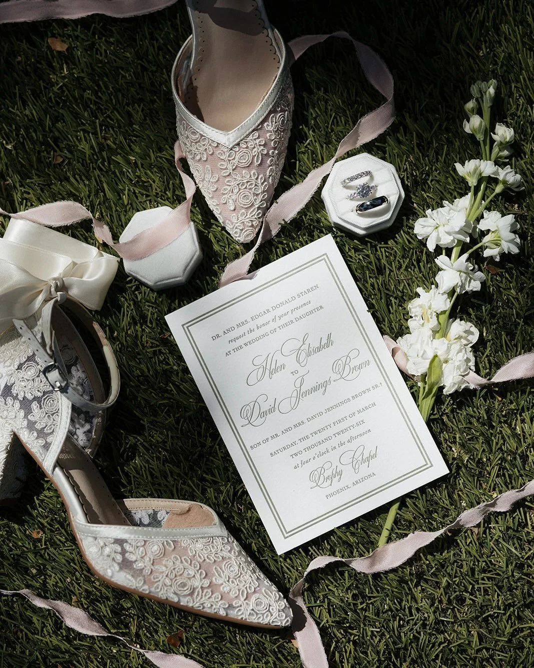 Rooted in tradition, designed with intention&mdash;a balance that never goes out of style.

Venue: @arizonabiltmore 
Photo: @delaneyjohnsonphoto 
Lighting: @centricevents 
Rentals: @letsbashevents @theconfettistudio