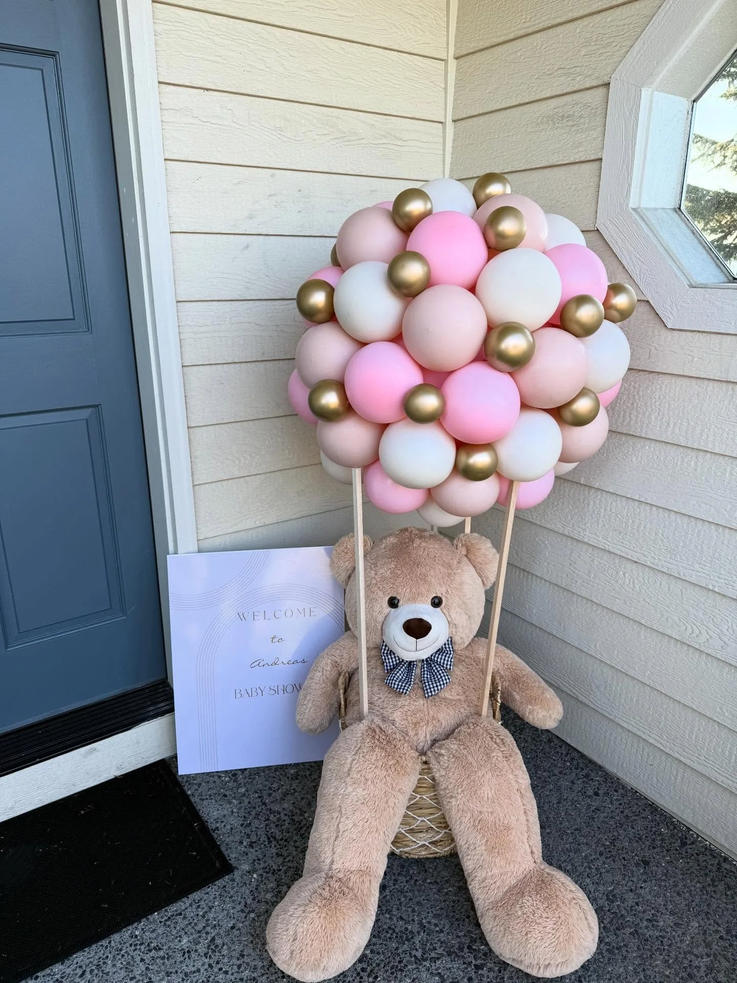 Sweetest shower for baby girl🧸🎀

#TalkPartytoMeBalloons #BalloonArtist #SmallBusinessOwner #Balloons #BabyShower