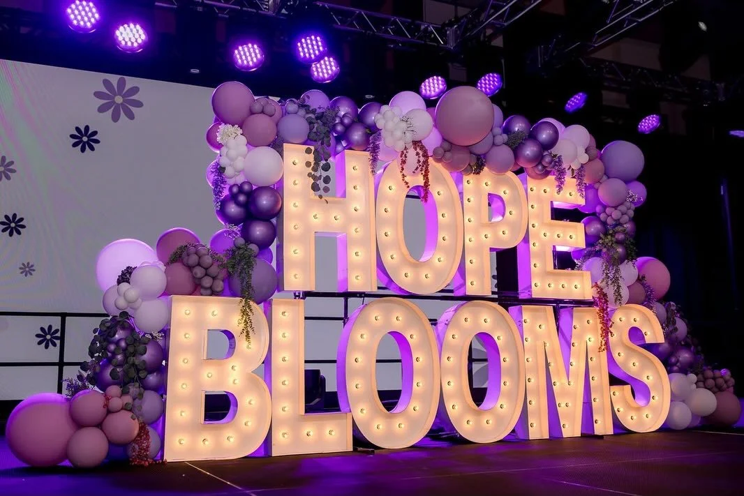 Hope Blooms🪻🌸

March Fun Night Out for Valley Girls &amp; Guys 💜
Truly an honor to design this installation for such an amazing event and impactful foundation. Over $400K raised&mdash;so inspiring✨

Photography: @photosbybailey 
Marquee Letters: @