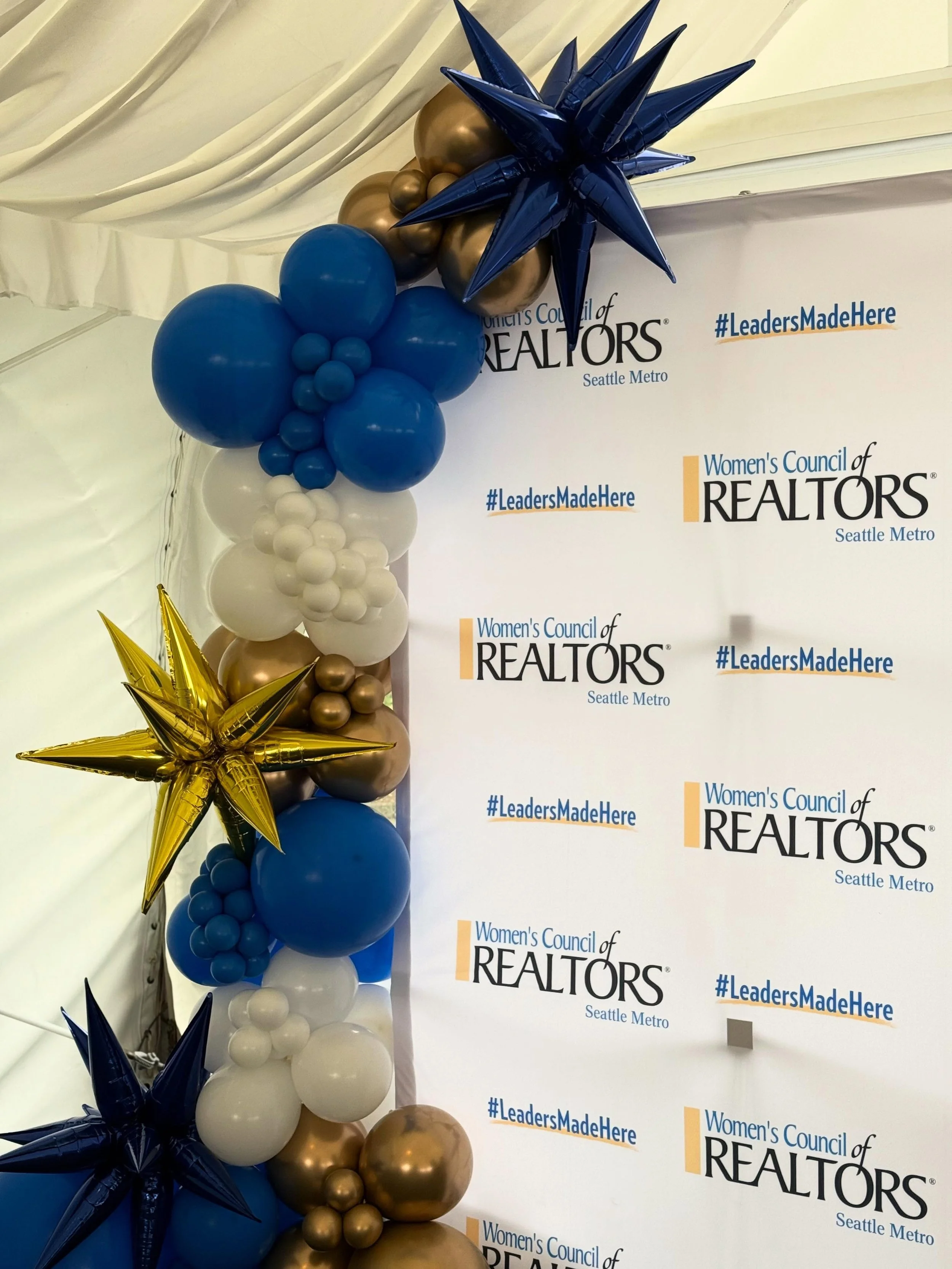 Annual Mother&rsquo;s Day event for the ladies of @wcrseattle 💐🌼 

Thanks for having me @mollymasoner_realtor 💛

#TalkPartytoMeBalloons #wcrseattlemetro #SmallBusinessOwner #BalloonArtist #Balloons