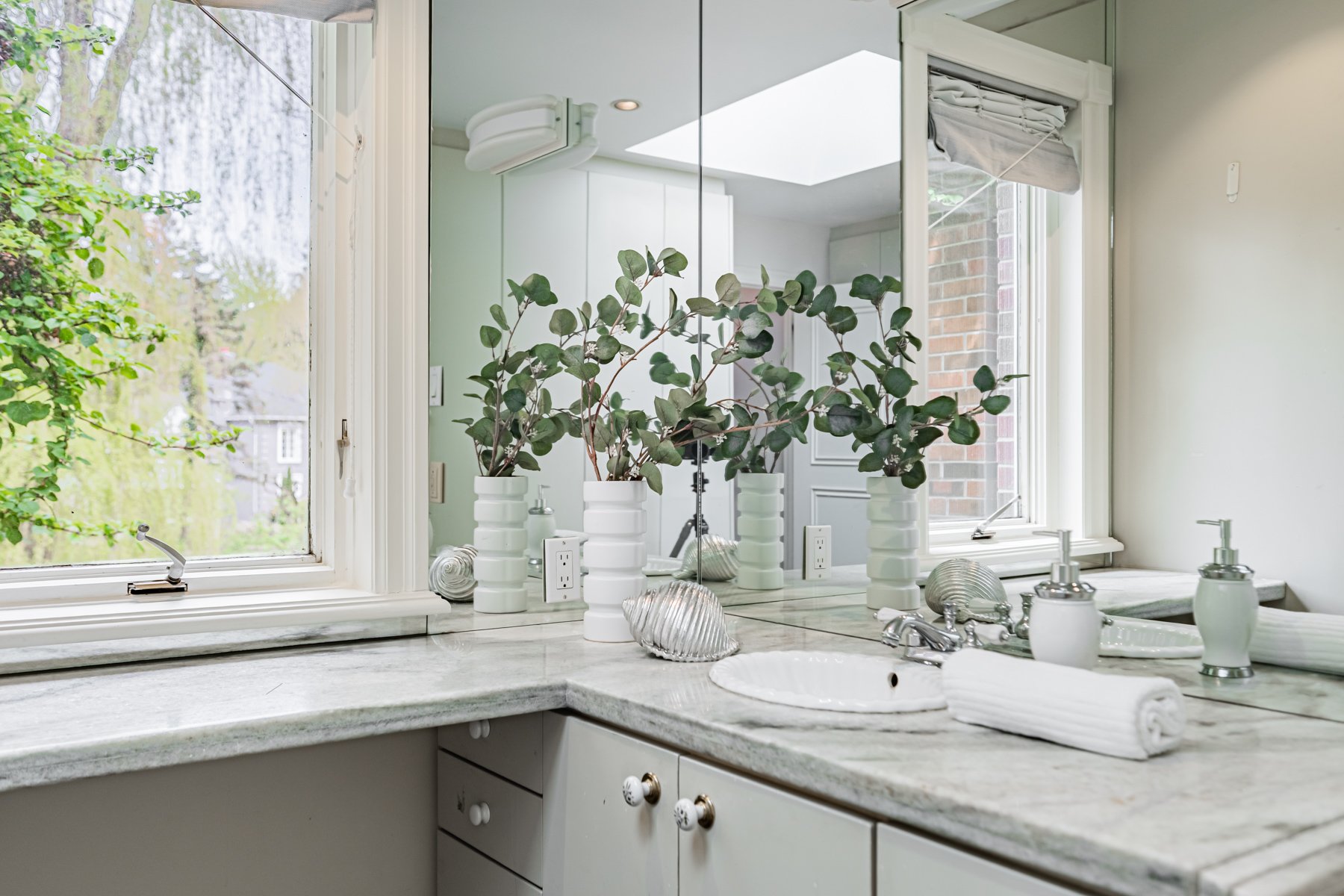 40 Donino Ave-55.jpg