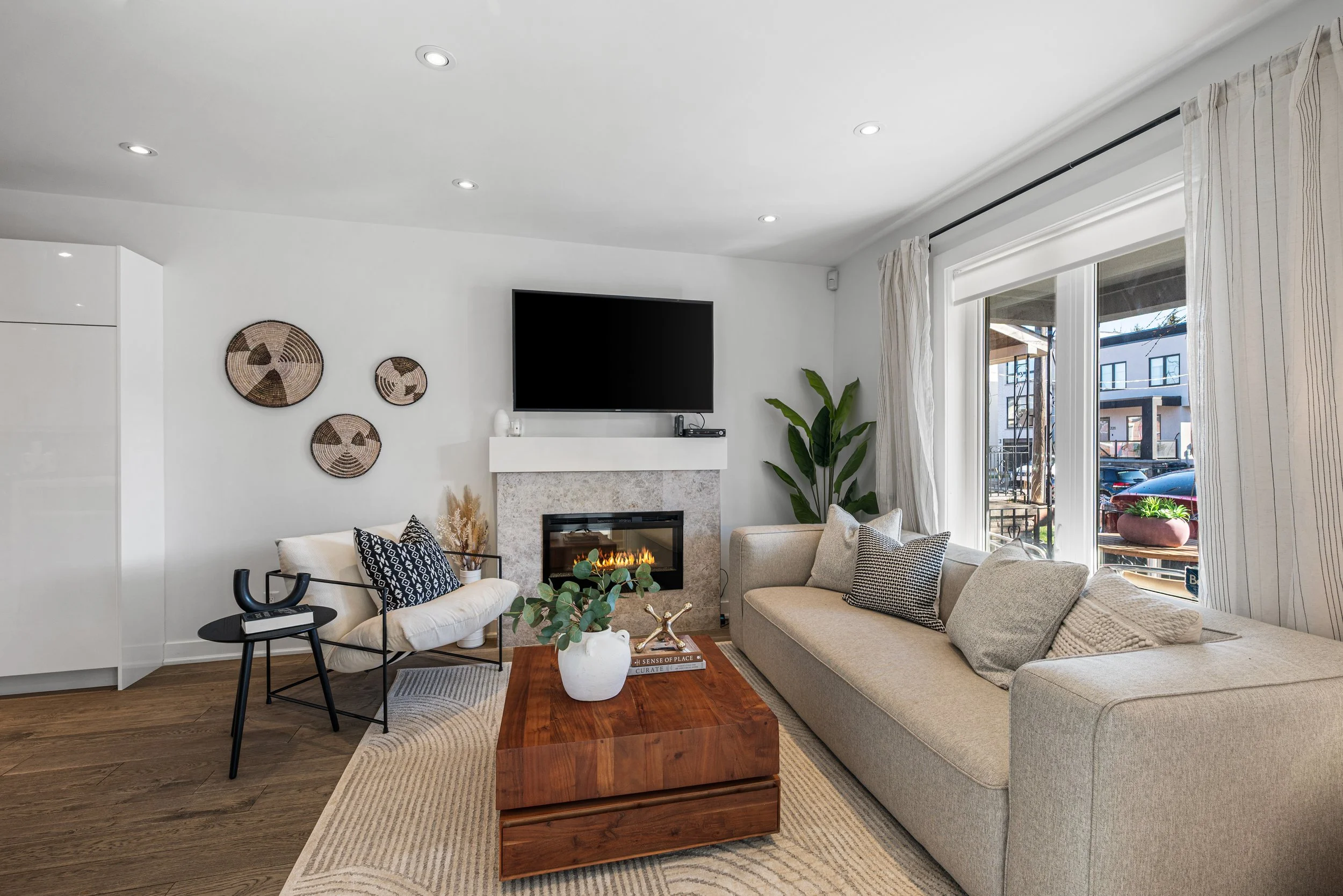 200 Robina Ave-4.jpg