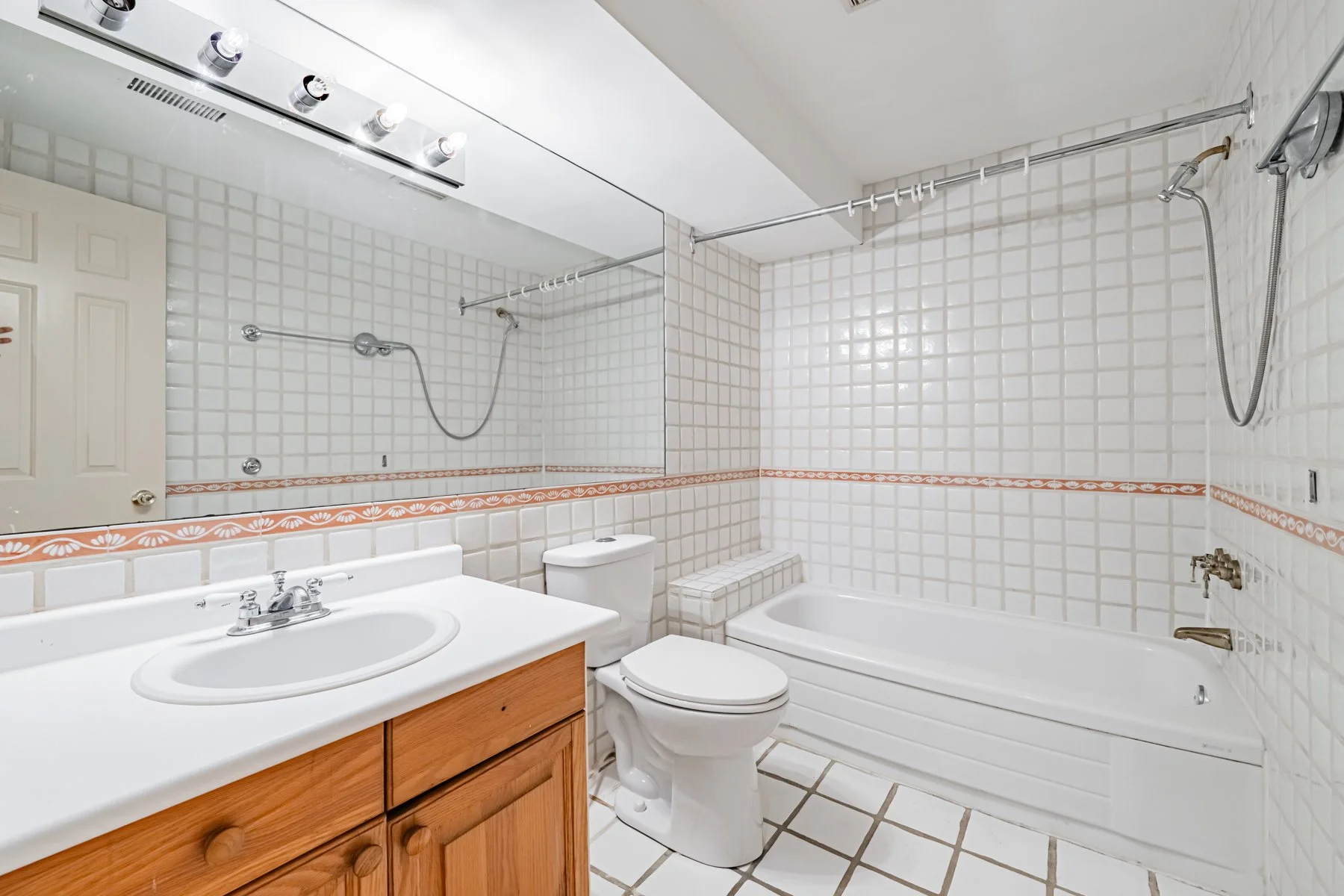 40 Donino Ave-75.jpg