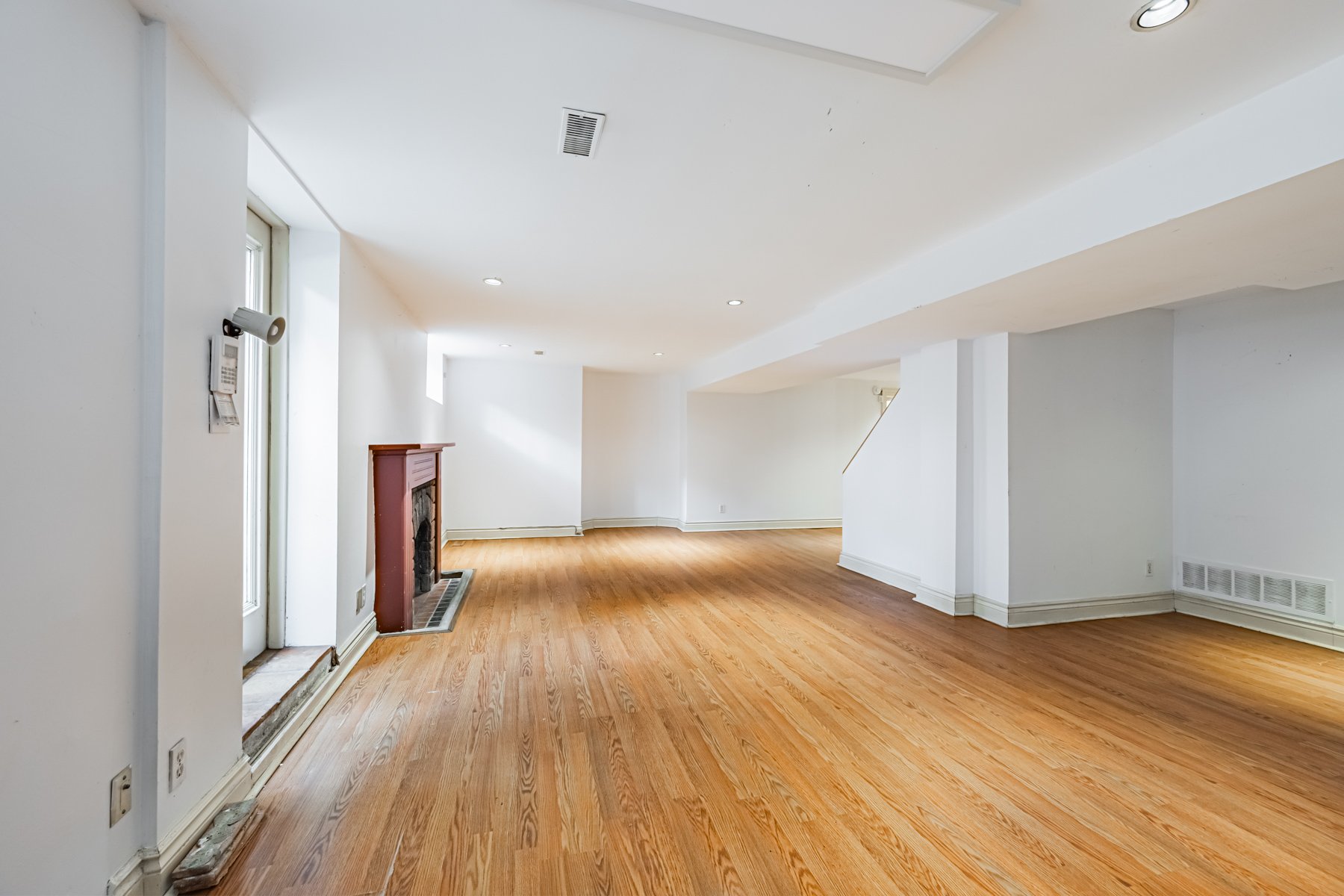 40 Donino Ave-71.jpg