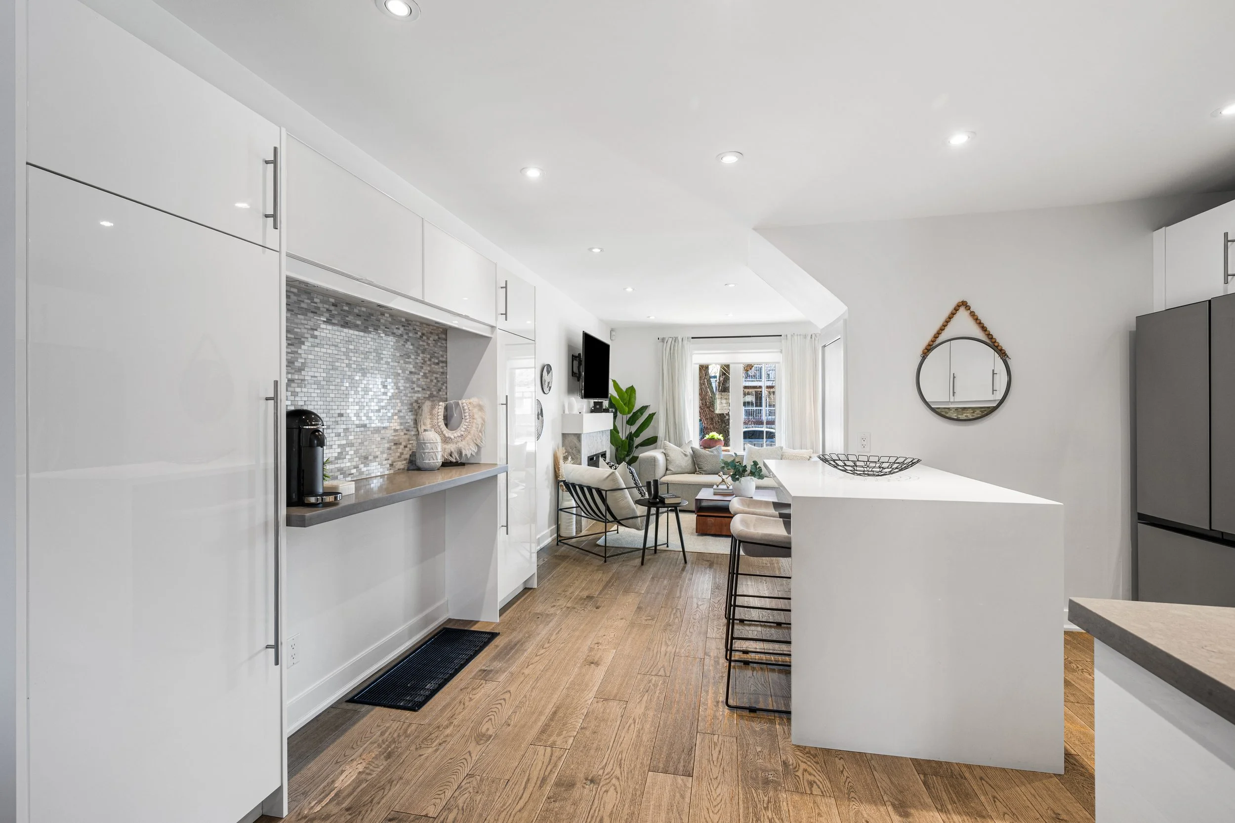 200 Robina Ave-17.jpg