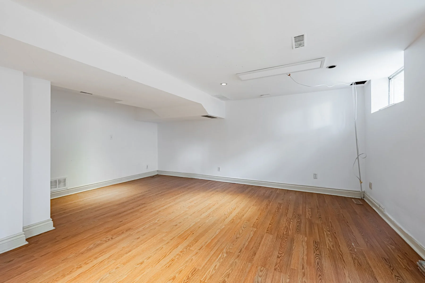 40 Donino Ave-70.jpg