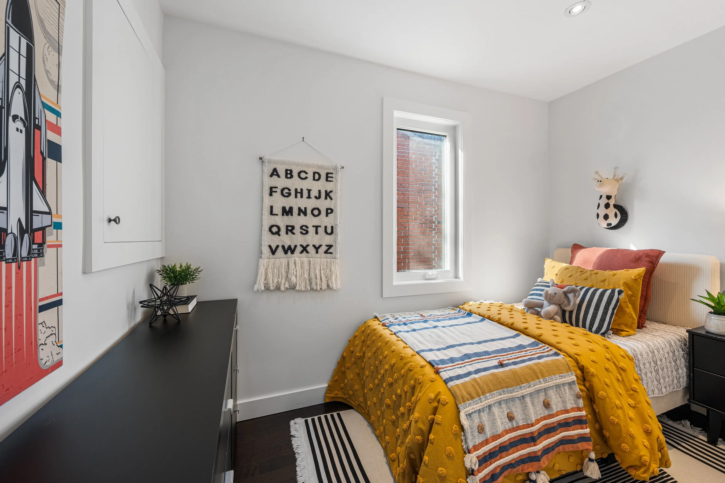 200 Robina Ave-24.jpg