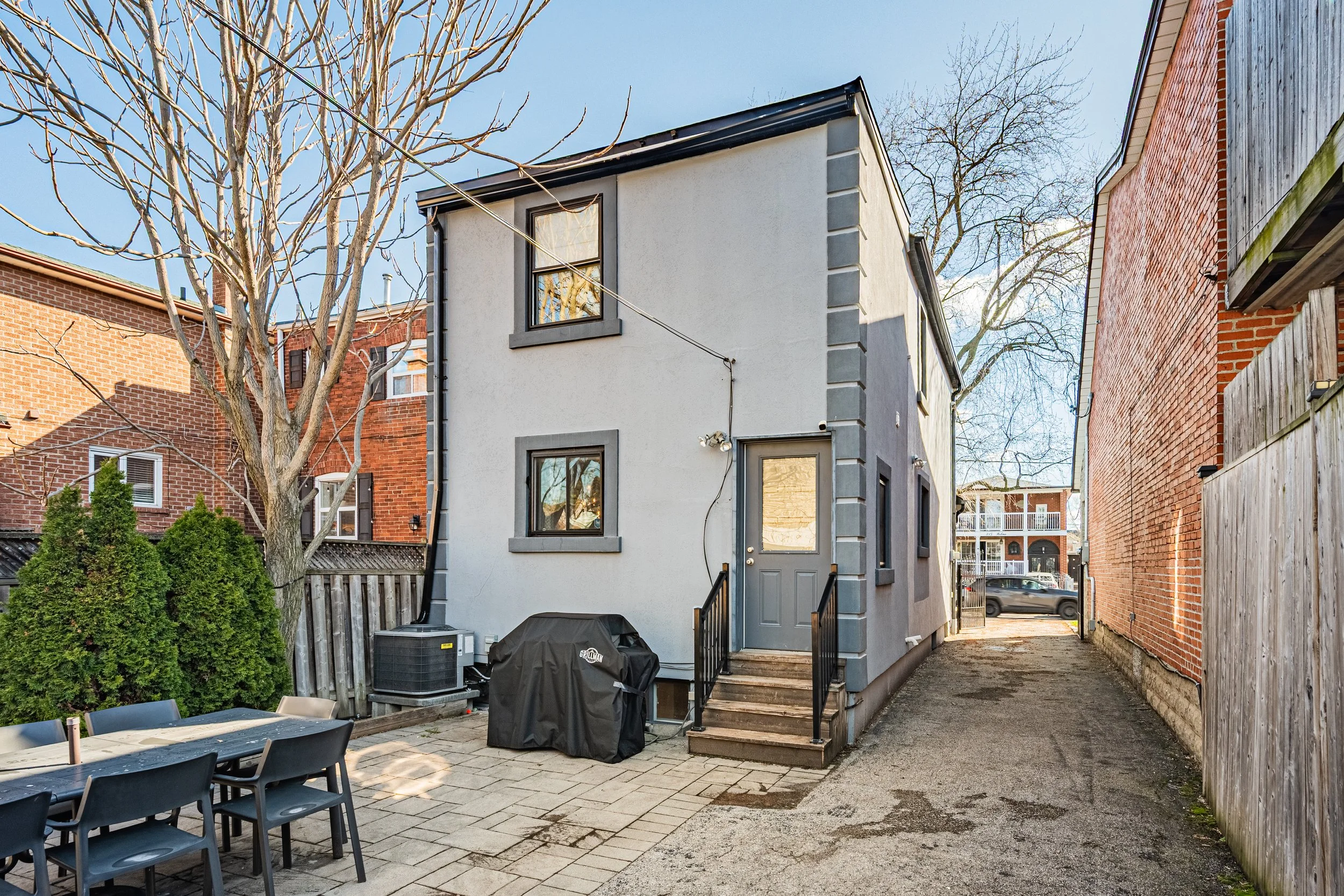 200 Robina Ave-38.jpg