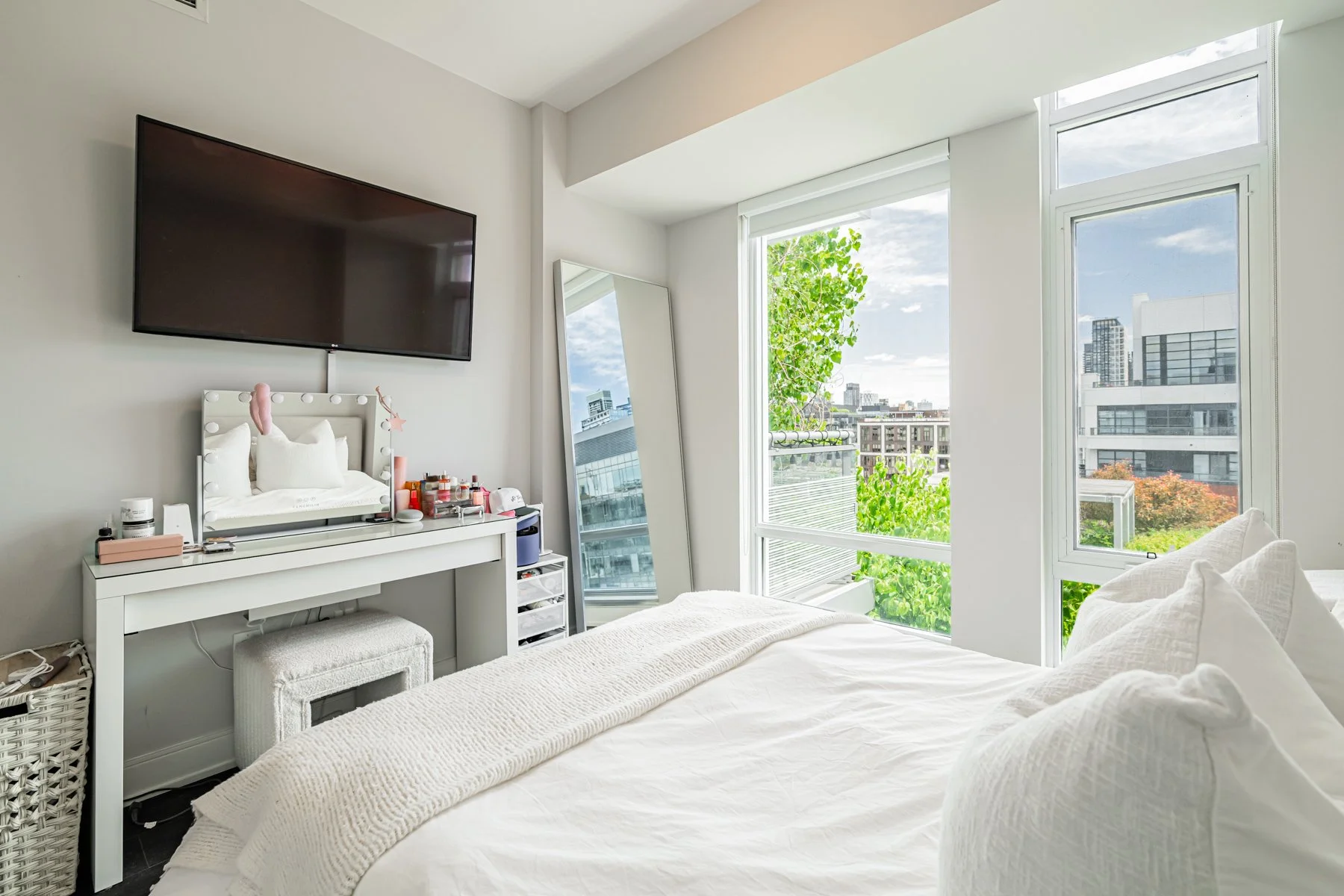525 Adelaide St W, LPH12-22.jpg