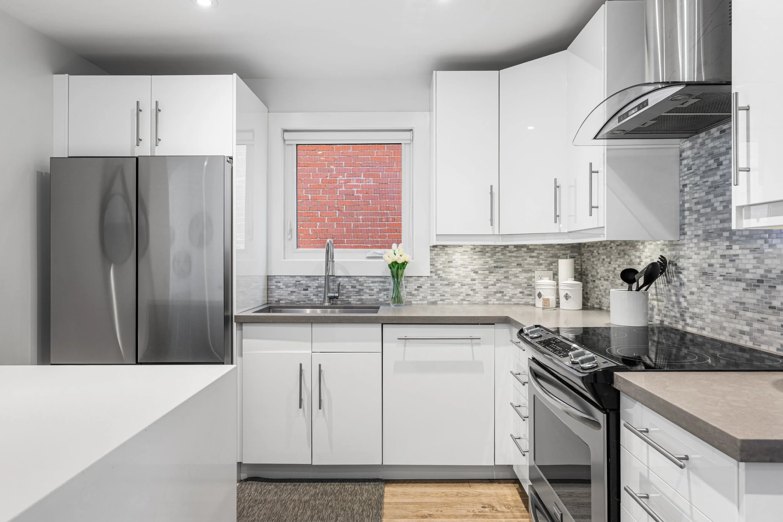 200 Robina Ave-15.jpg