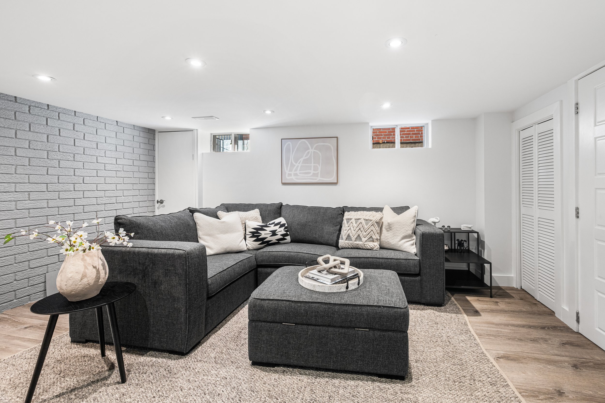 200 Robina Ave-30.jpg