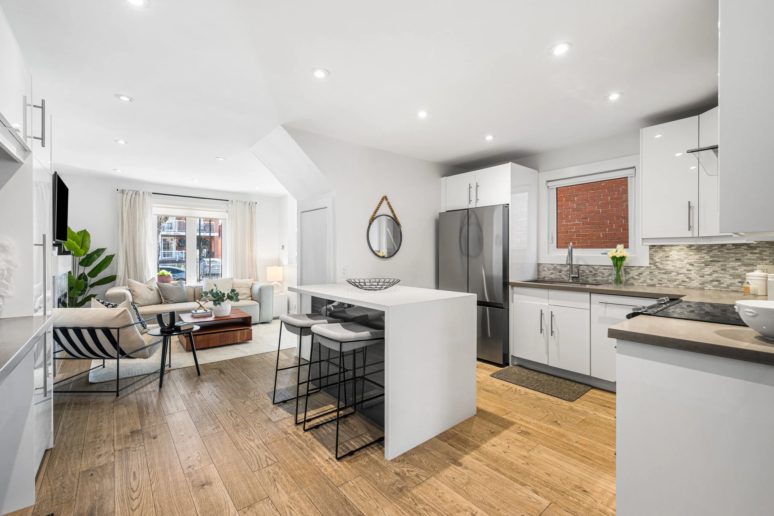 200 Robina Ave-12.jpg