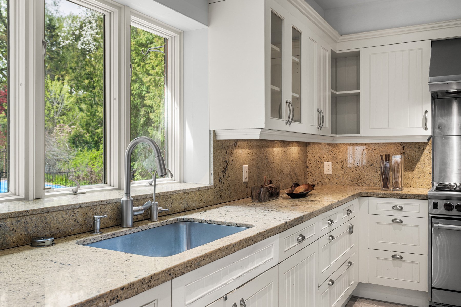 40 Donino Ave-33.jpg