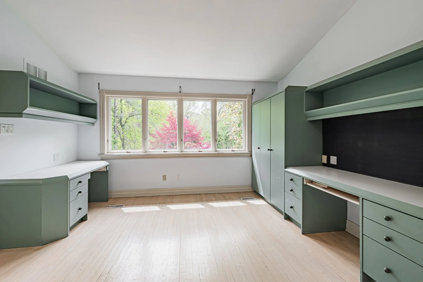 40 Donino Ave-60.jpg