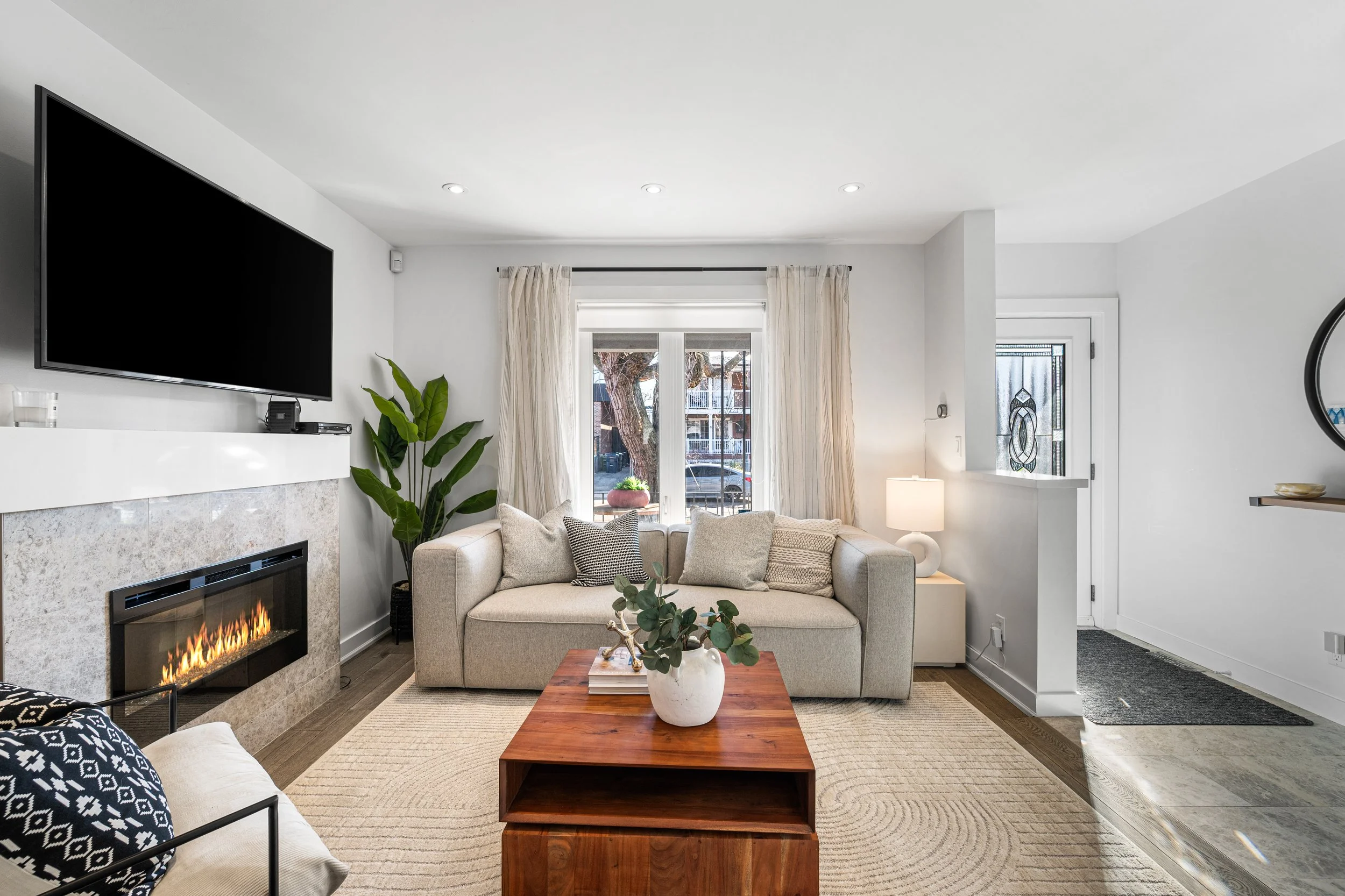 200 Robina Ave-5.jpg