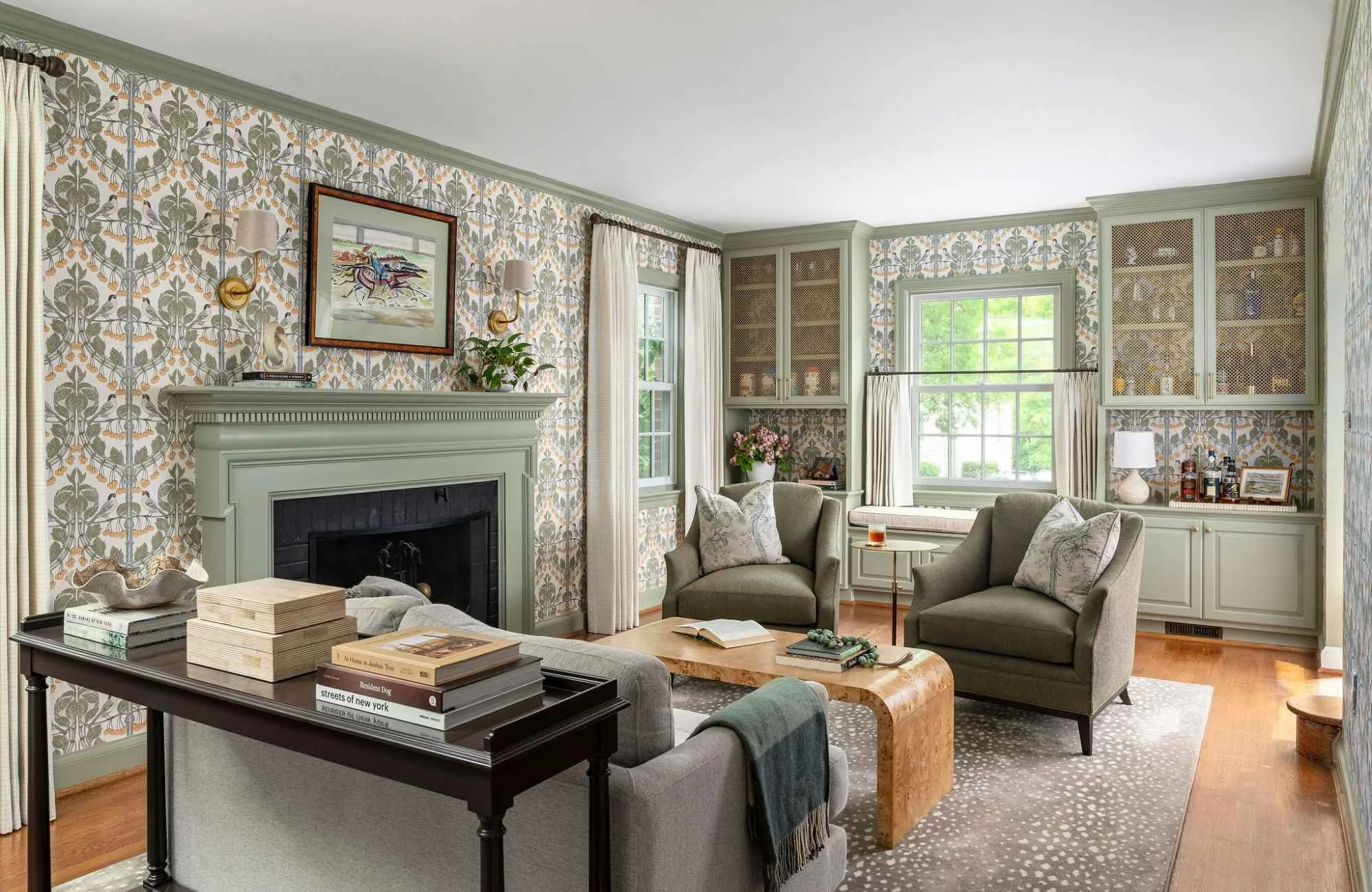 Why Rich Colors Will Replace Neutrals This Year