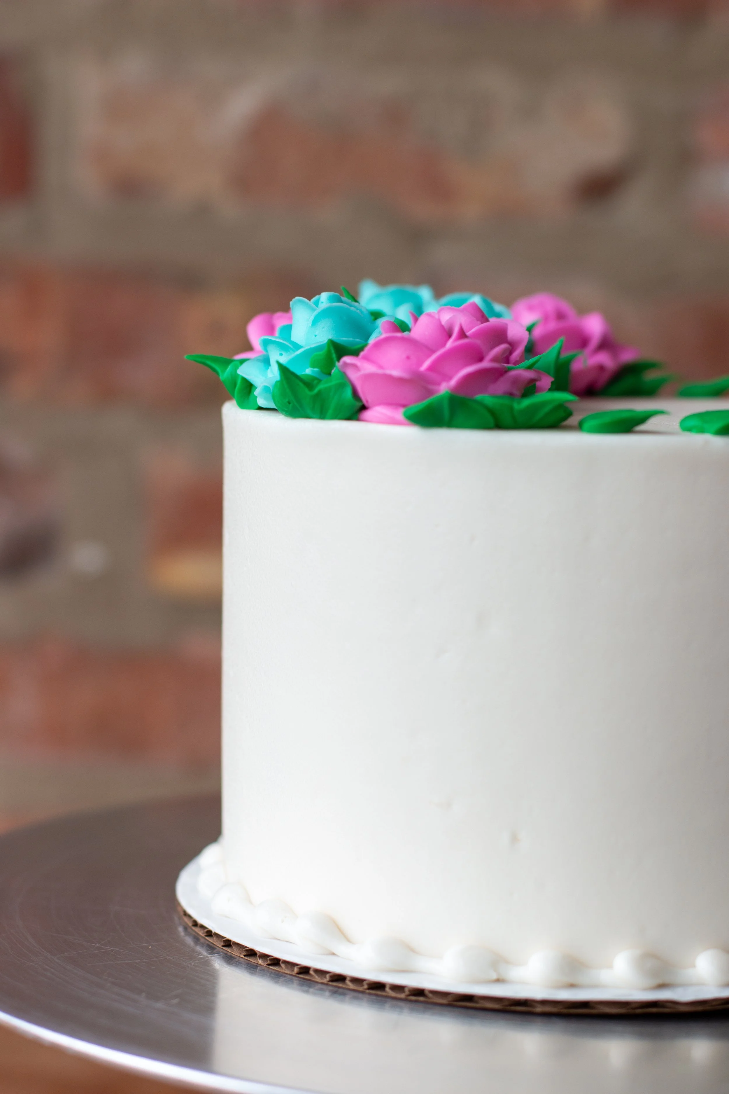 Defloured Bakery-Chicago-Flower Crescent Cake-8.jpg