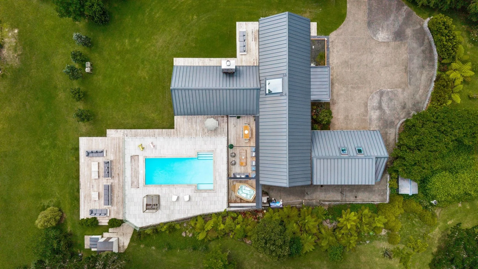 063_Open2view_ID601034-16_Collings_Drive.jpg