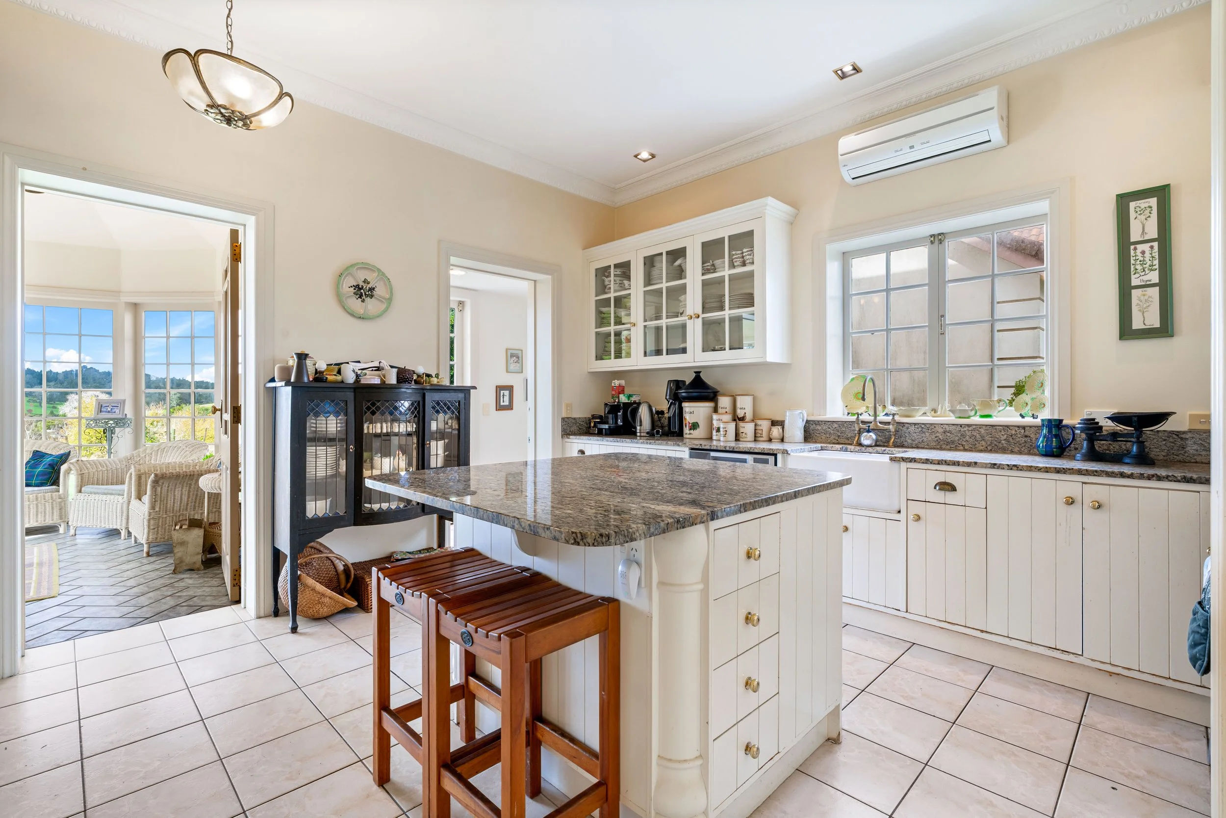 Less than 3MB 84 Three Oaks Drive-18.jpg