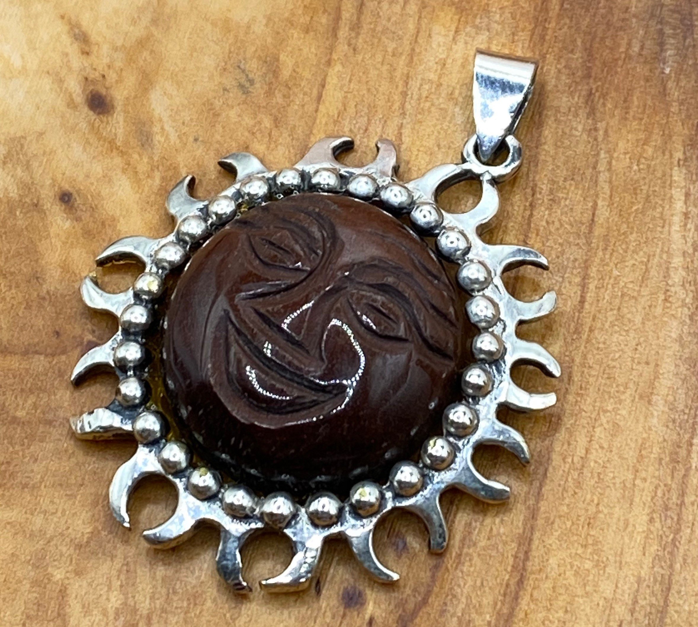 https://i.etsystatic.com/11200441/r/il/0c867e/3881730328/il_fullxfull.3881730328_t16w.jpg