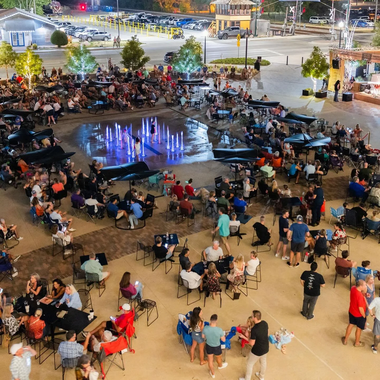 Grapvine Station_02.jpg