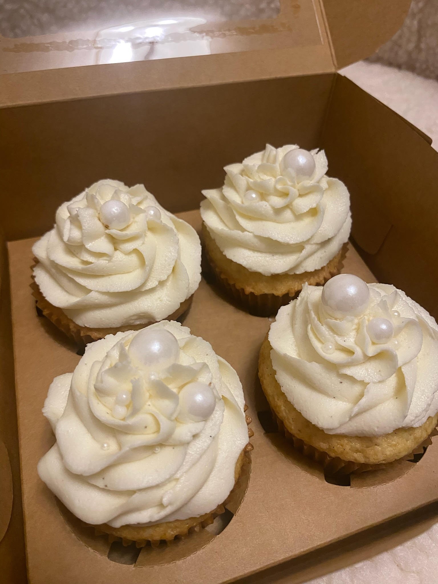 vanilla cupcake box.jpg