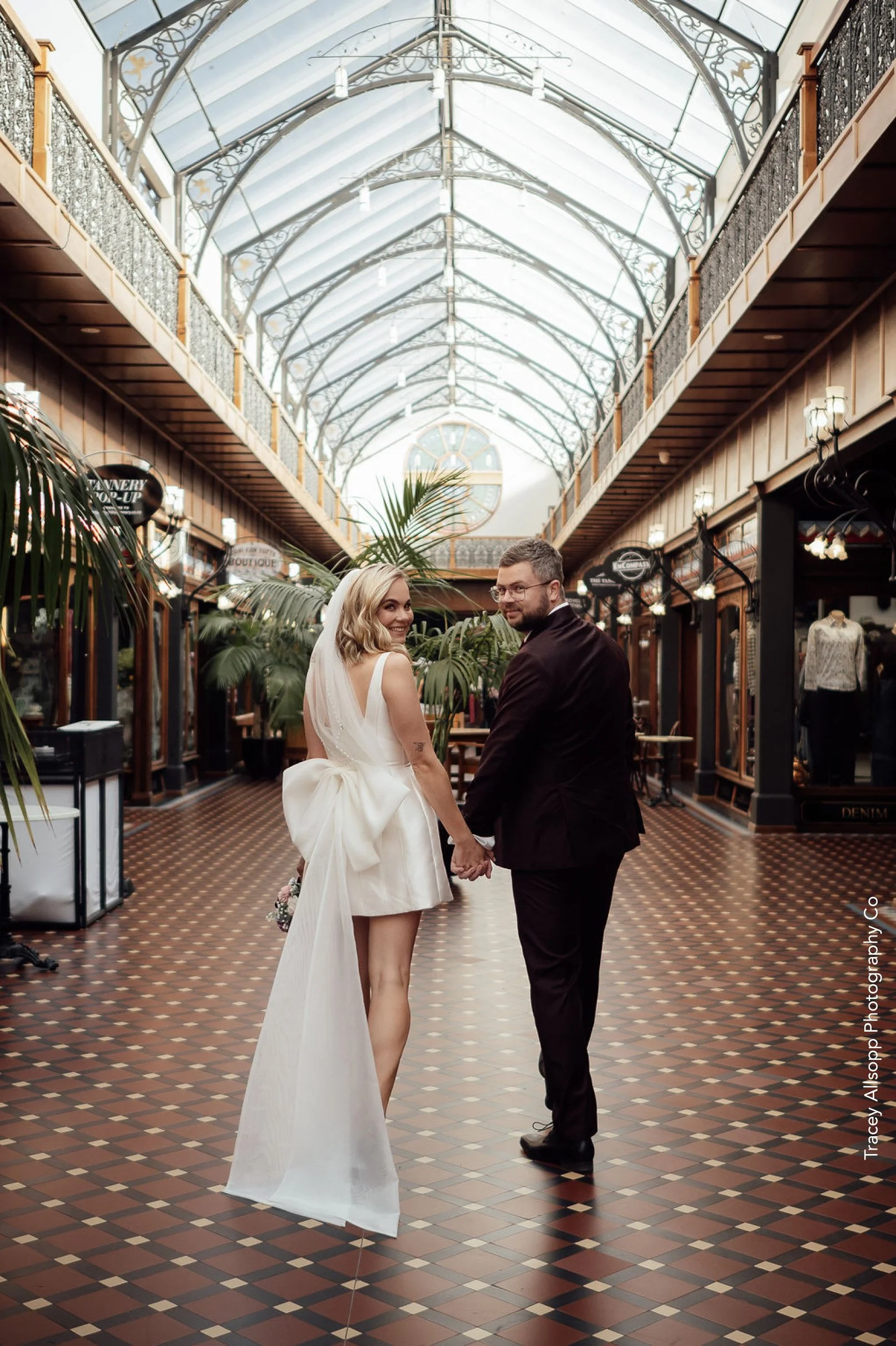 Emma & Dan captured by Tracey Allsopp Photography at The Tannery